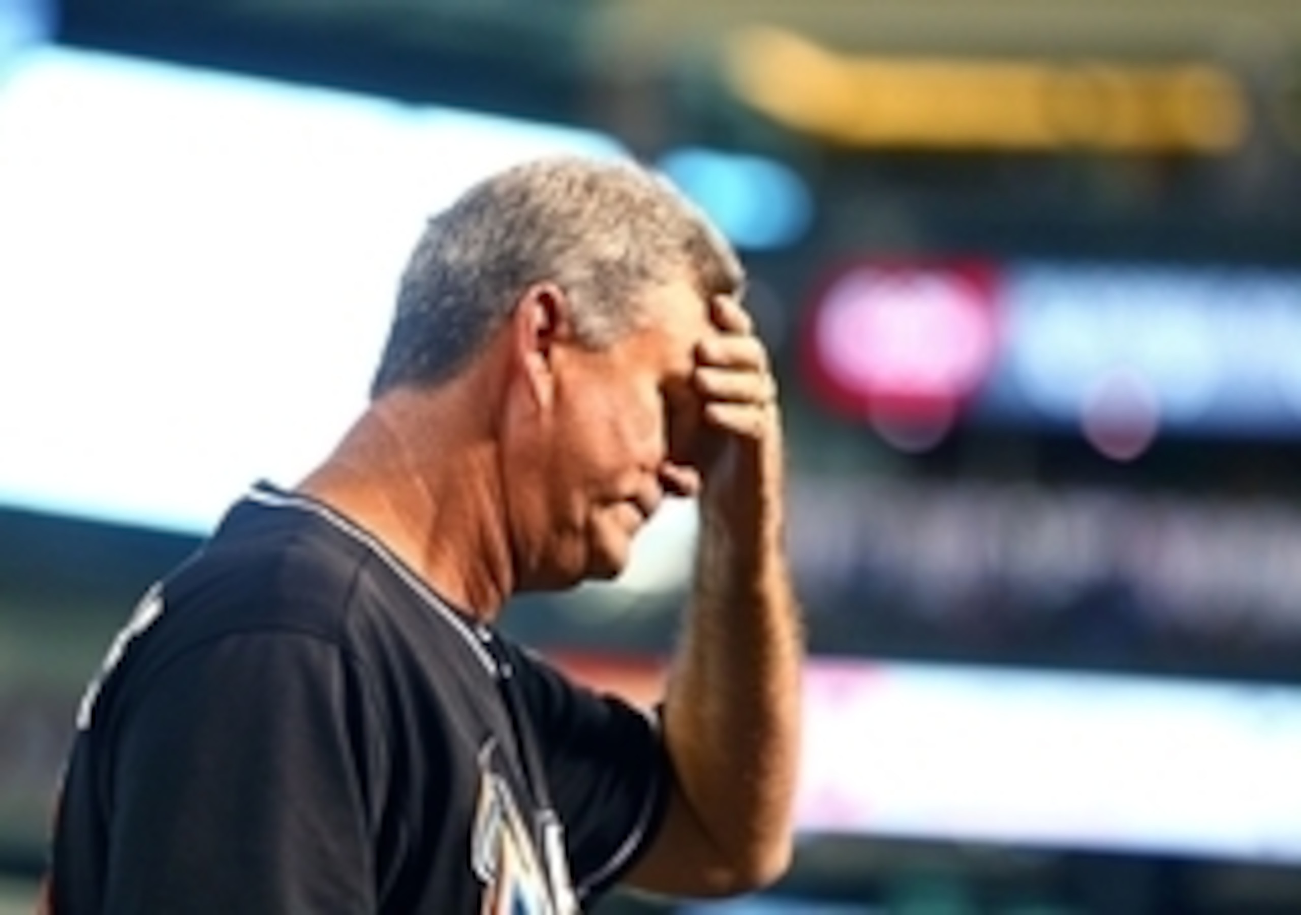 Dan Jennings hasn't been able to adjust from the front office to the dugout.