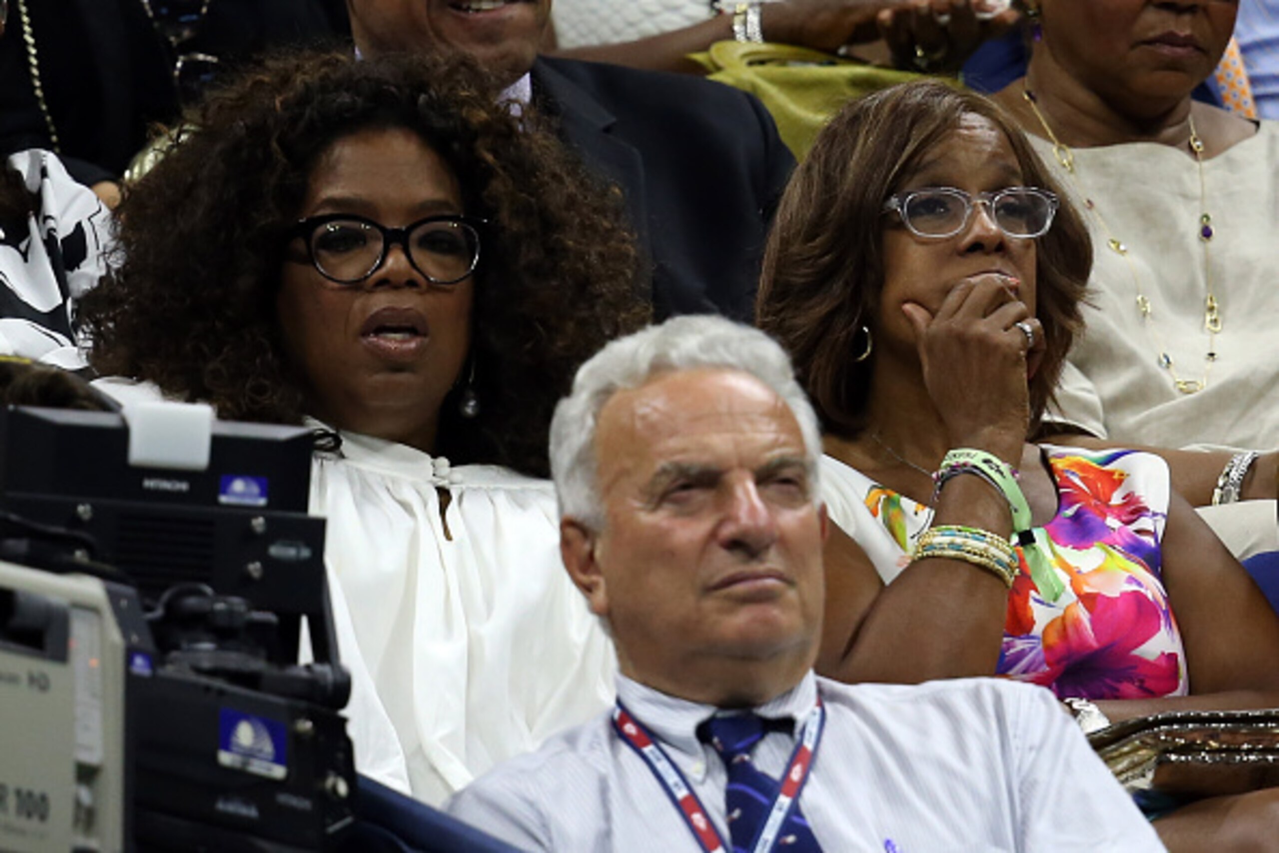 Oprah Winfrey and friend Gayle King take in action at the 2015 U.S. Open.