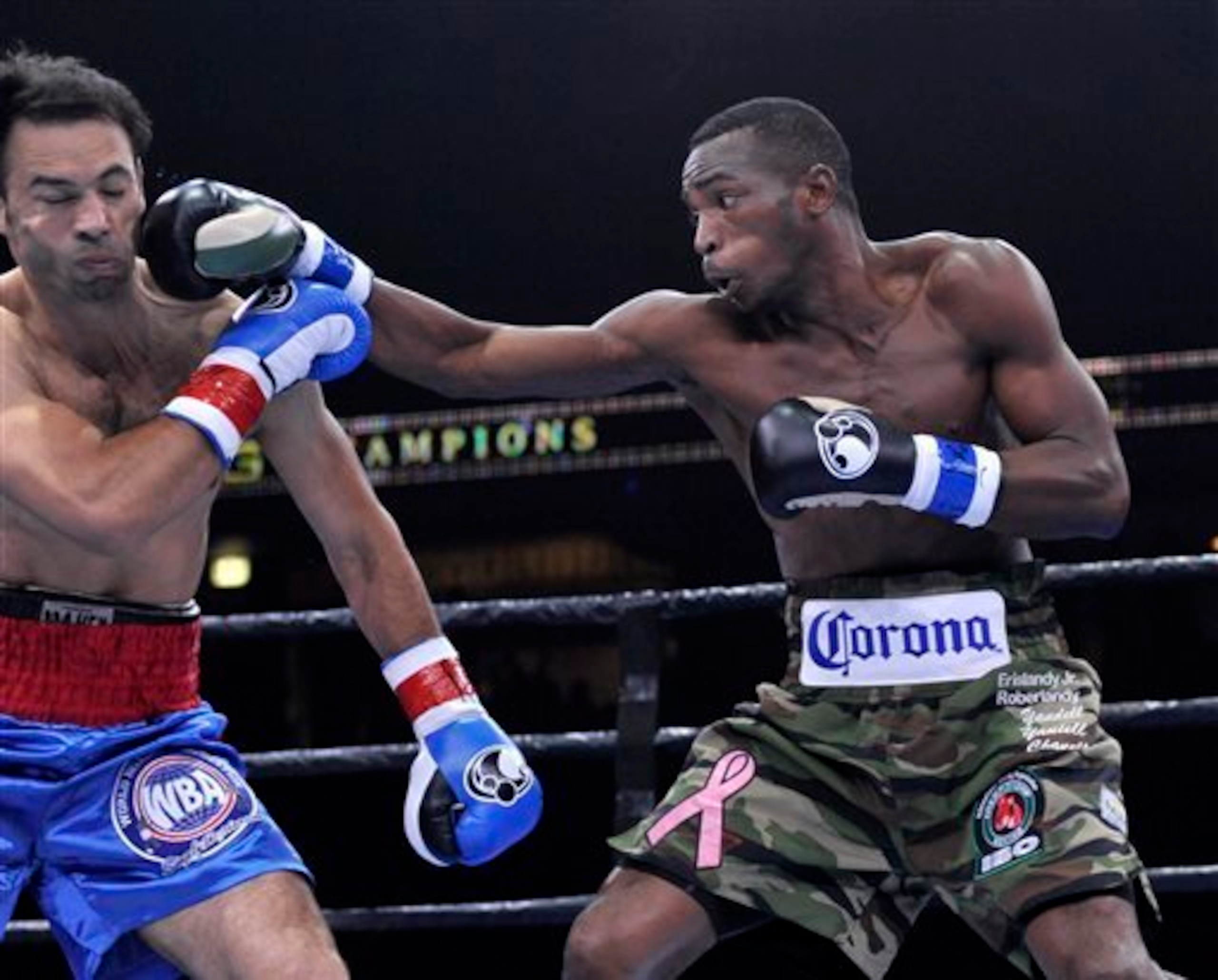 Lara is too skilled for the likes of Rodriguez.