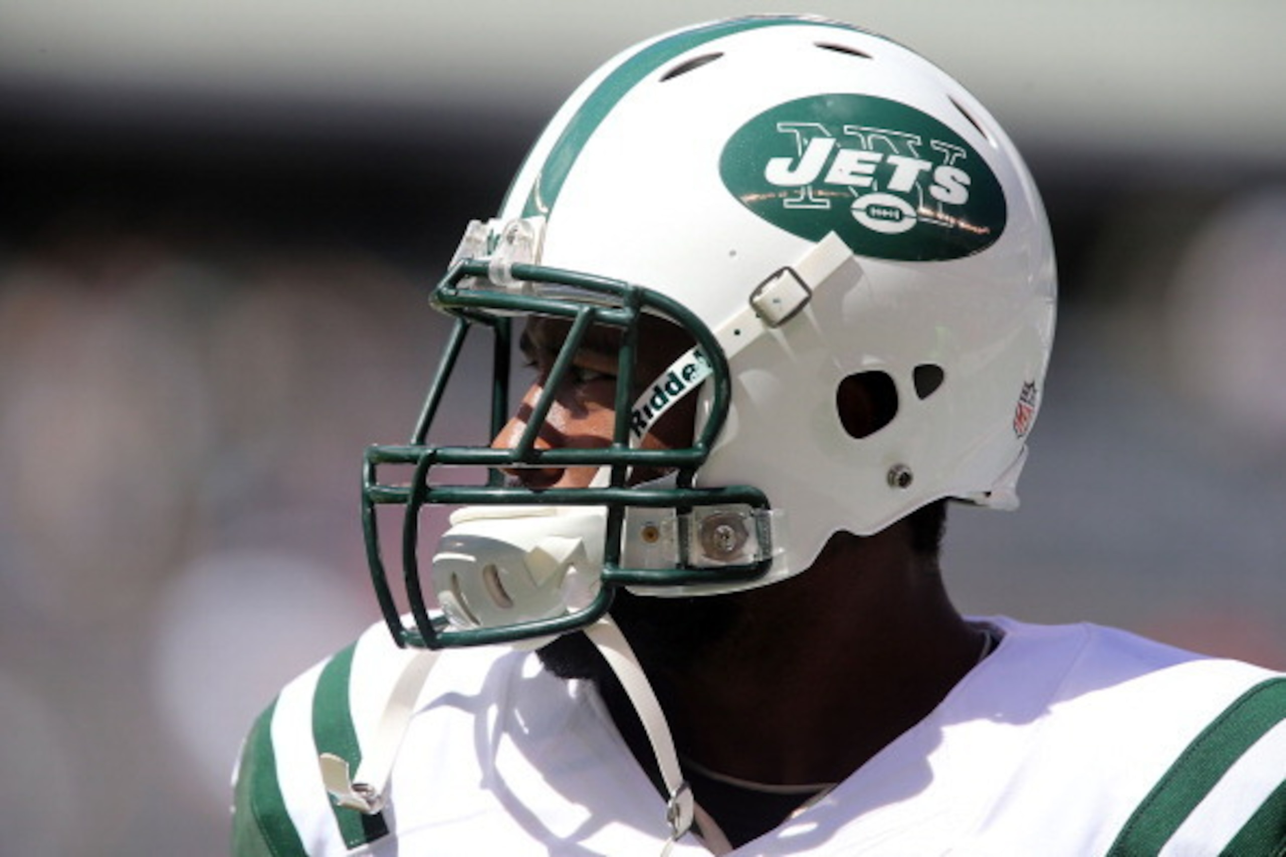 Revis is back in green and white.