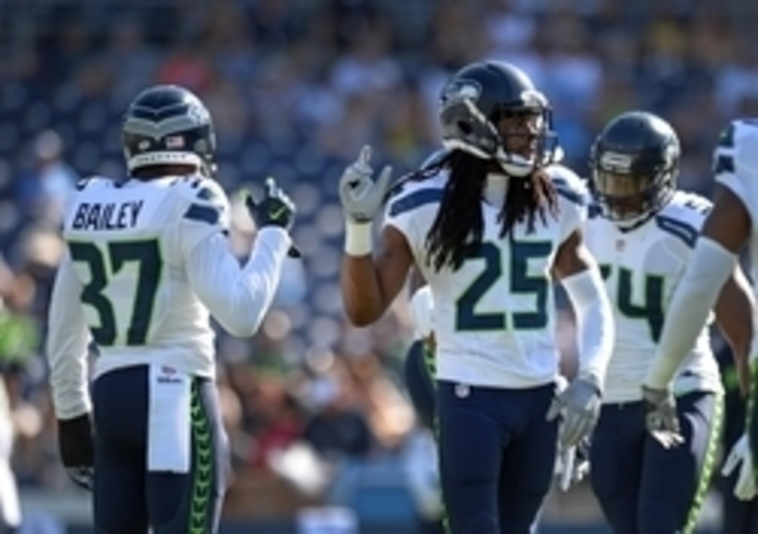 Chancellor's holdout opens a path for Dion Bailey.