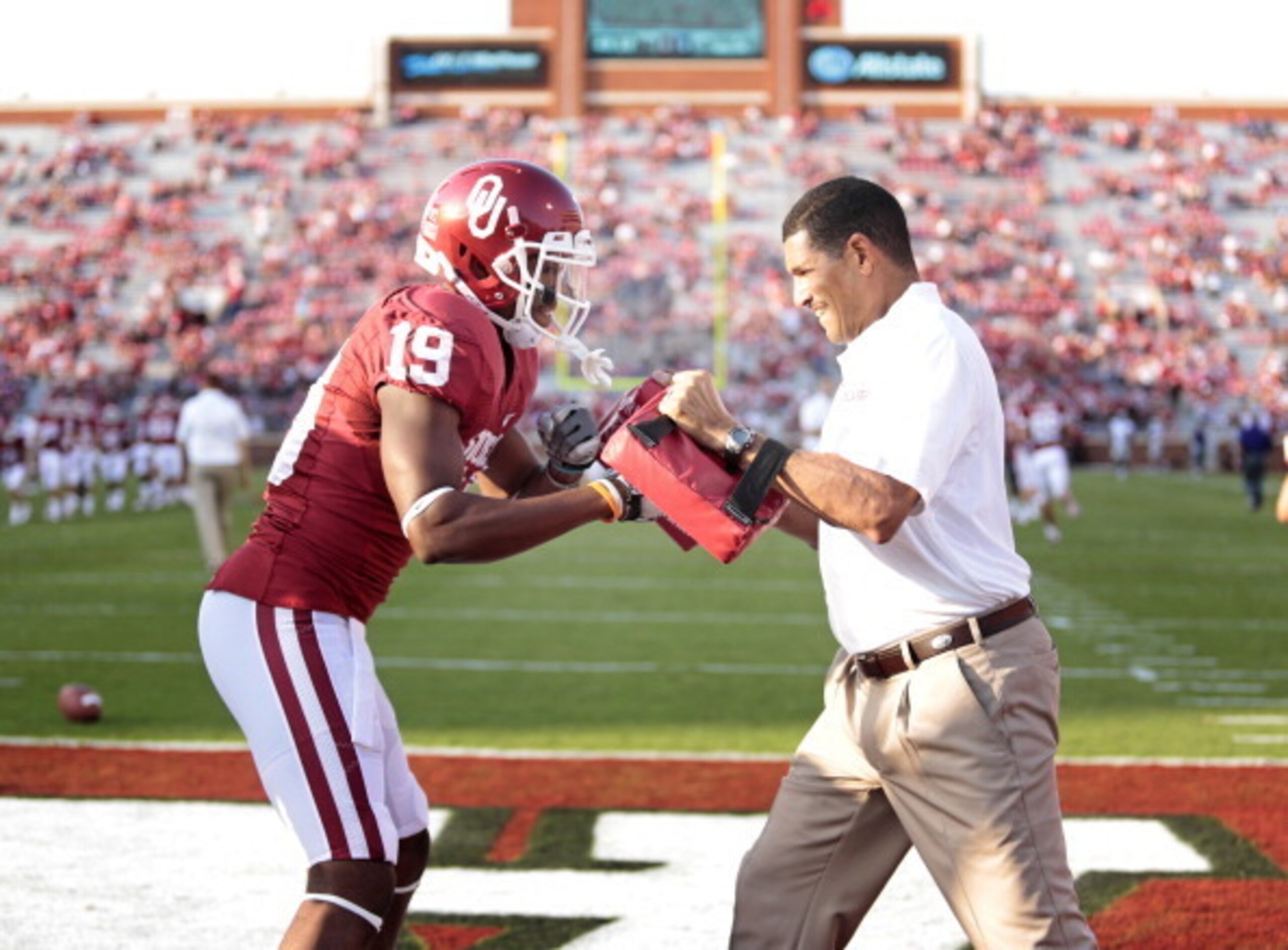 Norvell's been around offense for a long time, most recently as the co-coordinator for Oklahoma's spread attack. Norvell's been around offense for a long time, most recently as the co-coordinator for Oklahoma's spread attack.
