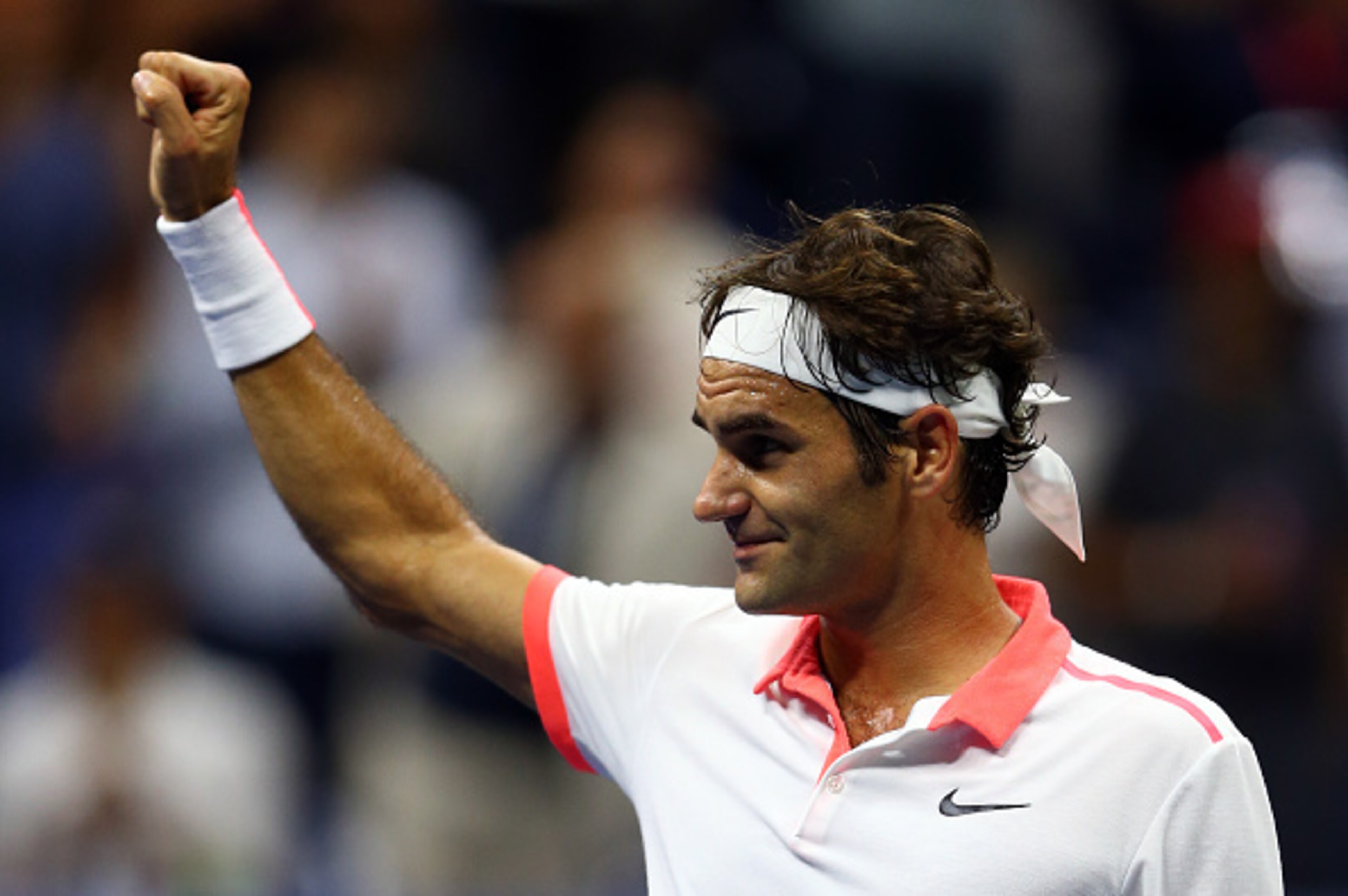 Roger Federer acknowledges the crowd after his semifinals win at the U.S. Open.