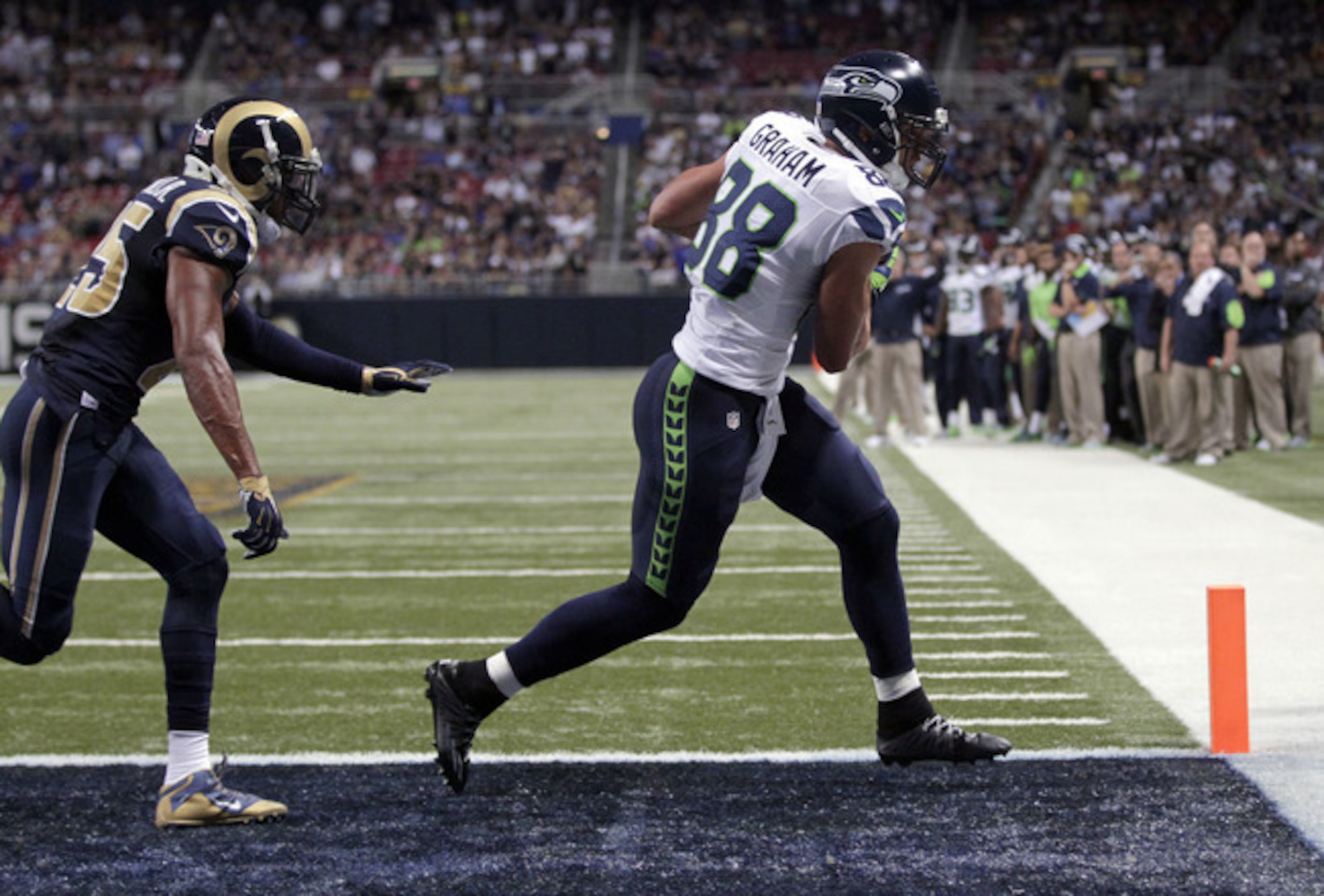 After a somewhat-invisible first-half, Jimmy Graham showed Seahawks fans just why he was brought in.
