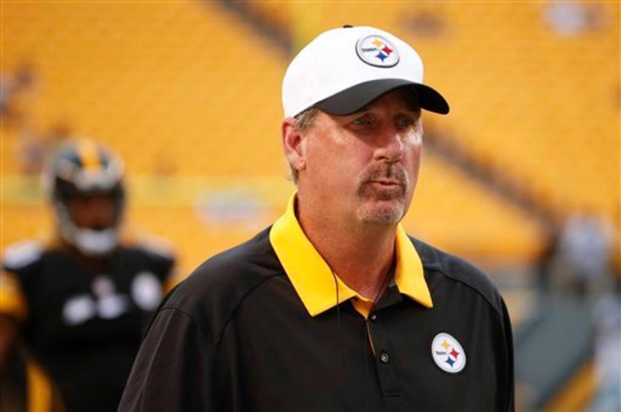 Steelers defensive coordinator Keith Butler