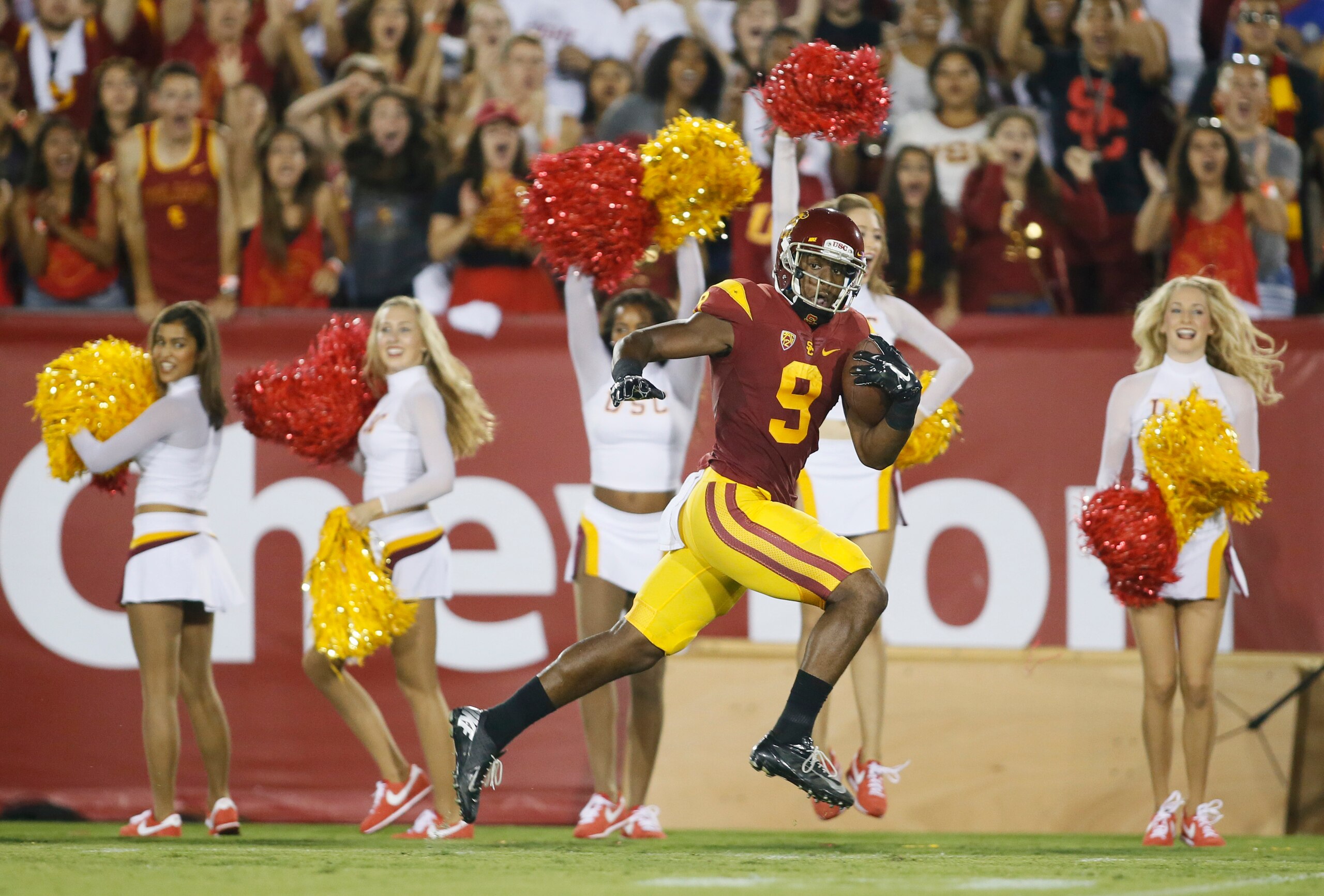 Wide receiver JuJu Smith-Schuster is in the midst of a breakout season for USC's offense. Wide receiver JuJu Smith-Schuster is in the midst of a breakout season for USC's offense.