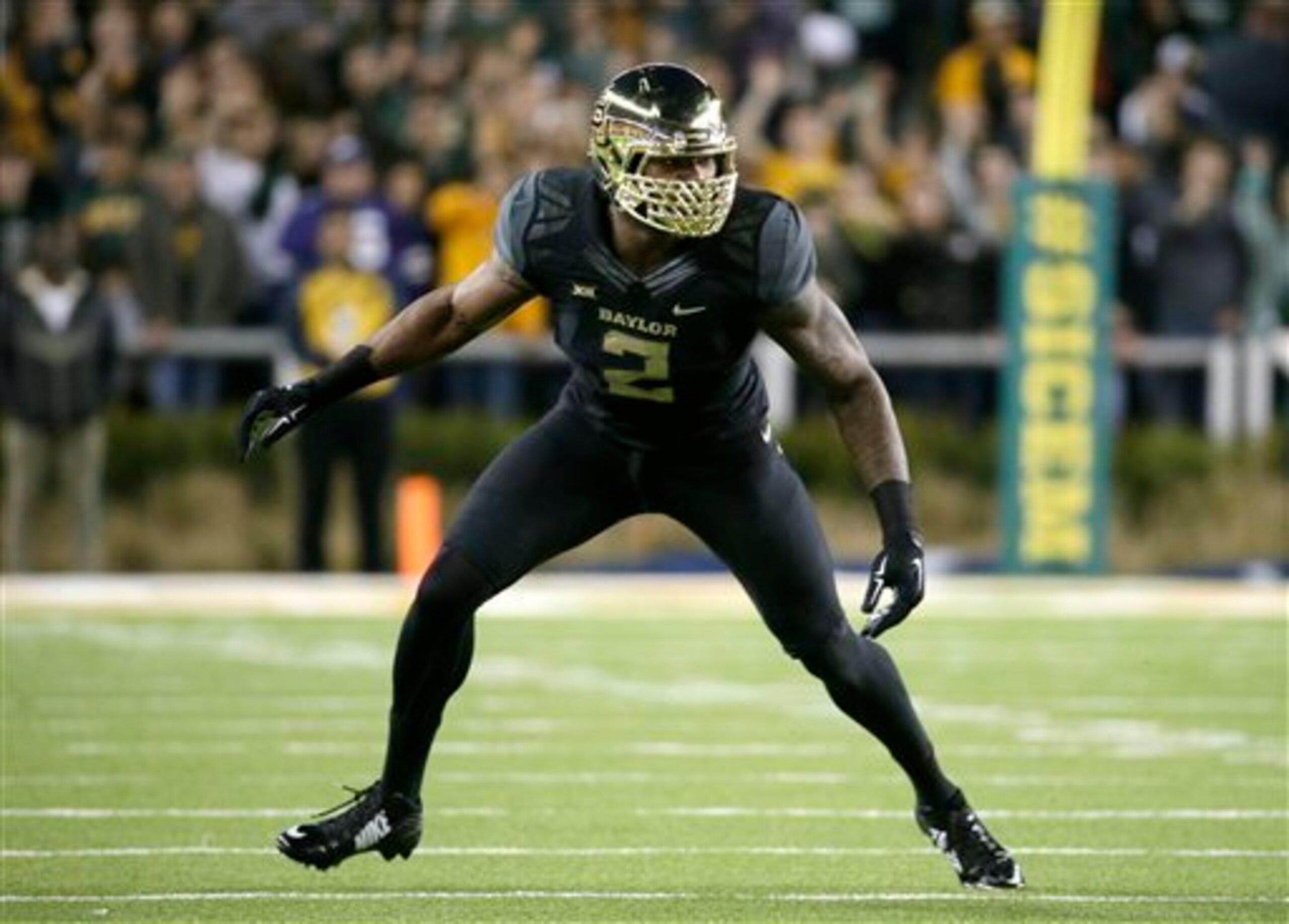 Shawn Oakman is an intimidating presence on Baylor's defensive line. Shawn Oakman is an intimidating presence on Baylor's defensive line.