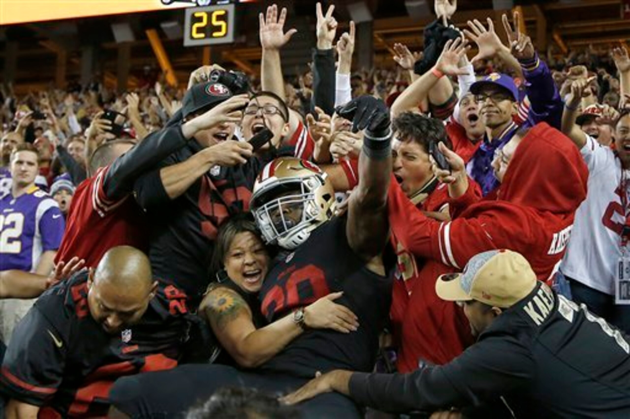 Running back Carlos Hyde stole the show as San Francisco knocked off the Minnesota Vikings in Week 1.