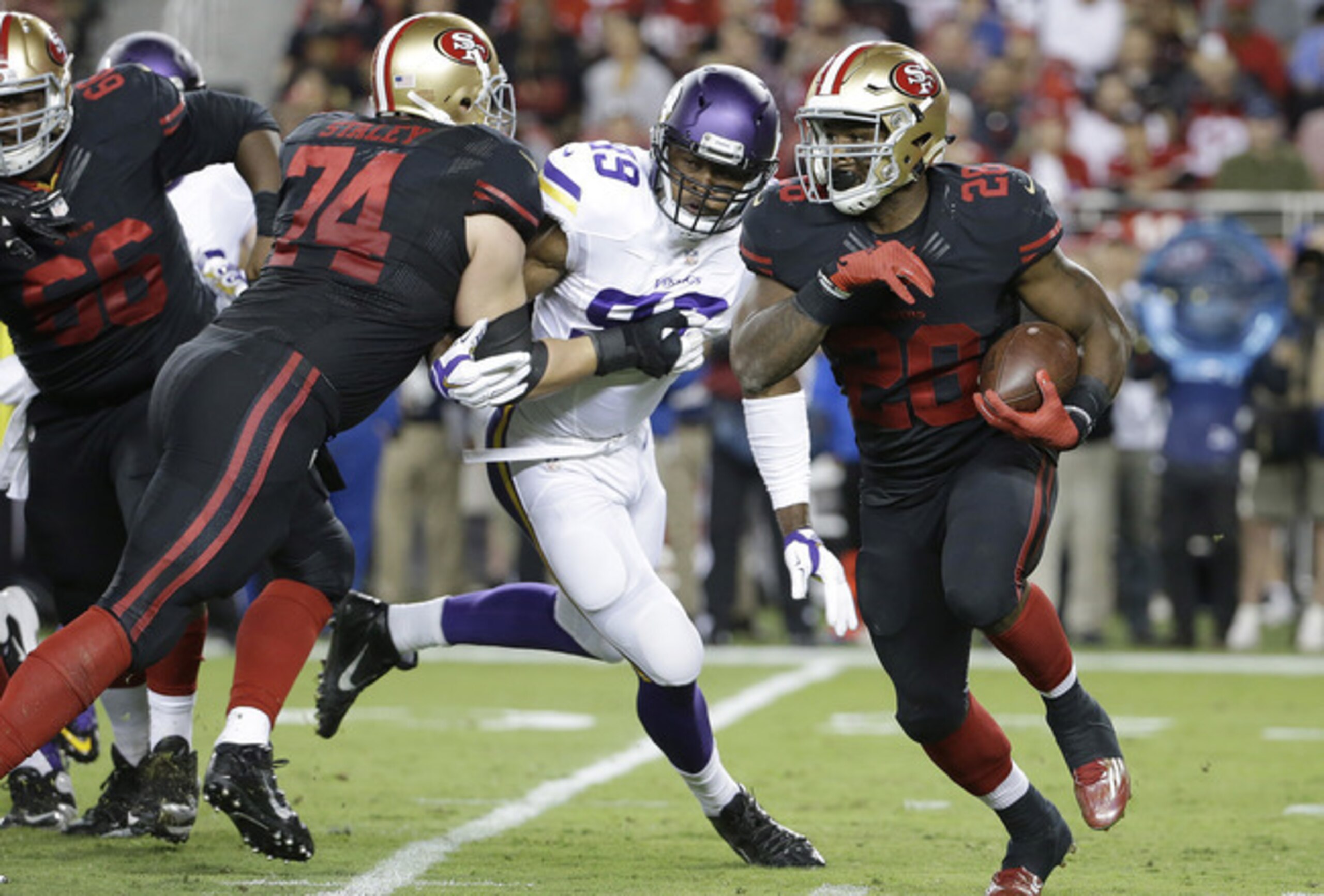 Left tackle Joe Staley (74) and the 49ers O-line did an amicable job blocking for San Francisco's offensive attack.