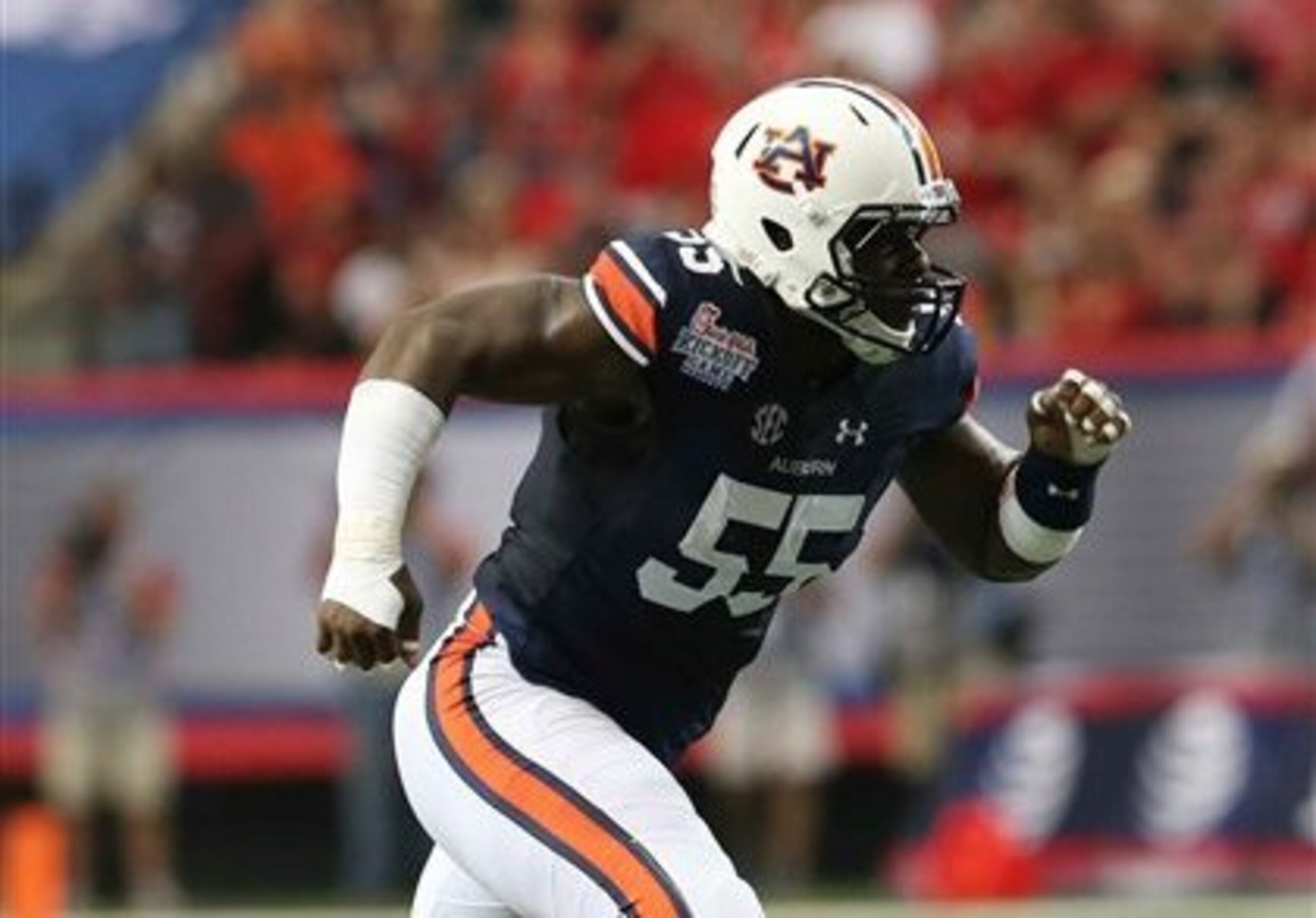 Auburn DE Carl Lawson