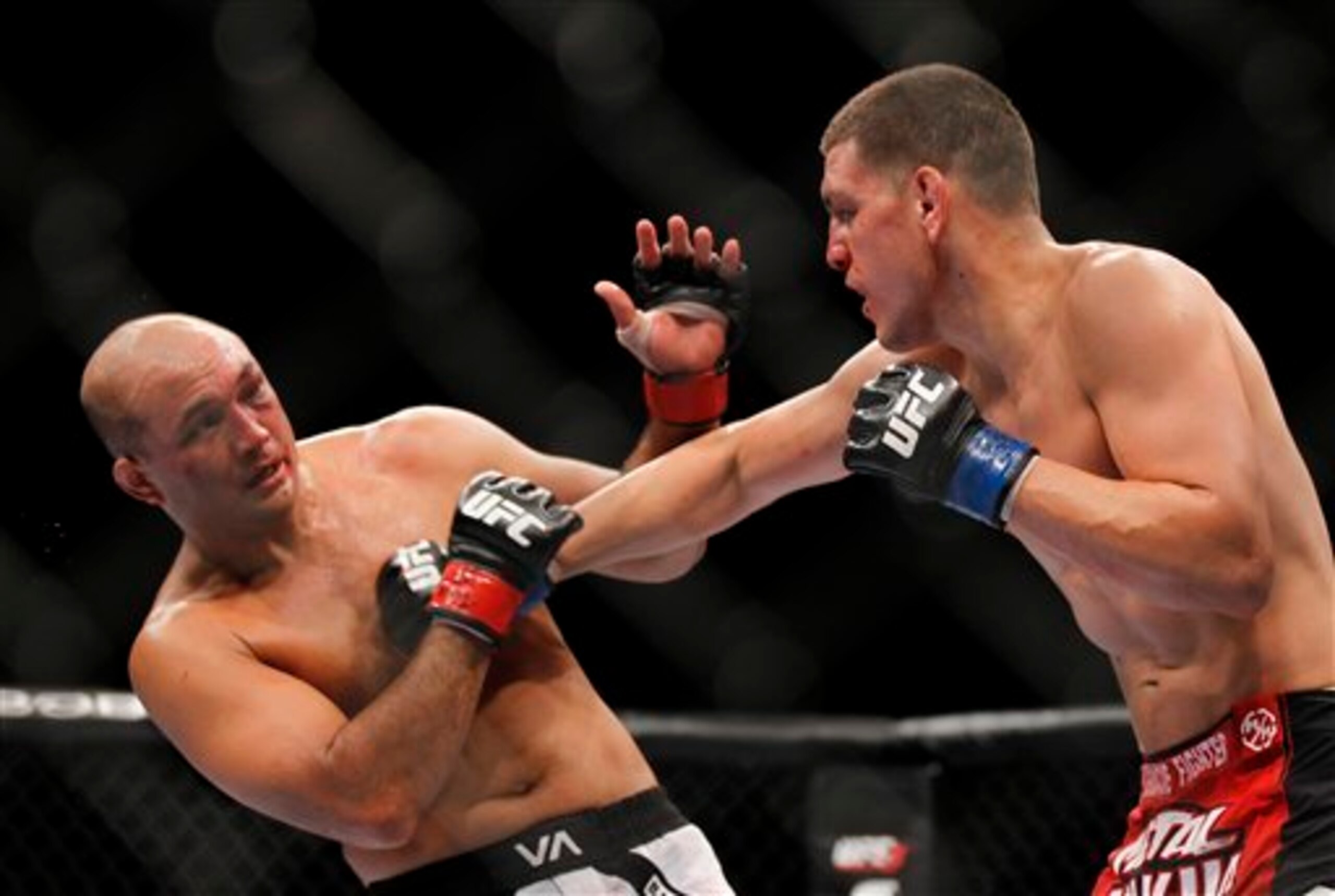 Diaz (right) vs. Penn