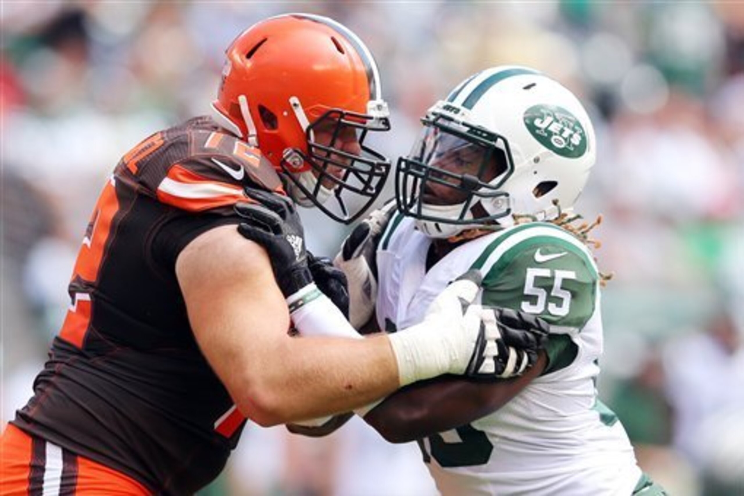 Was it a good or bad week for Browns' right tackle Mitchell Schwartz?