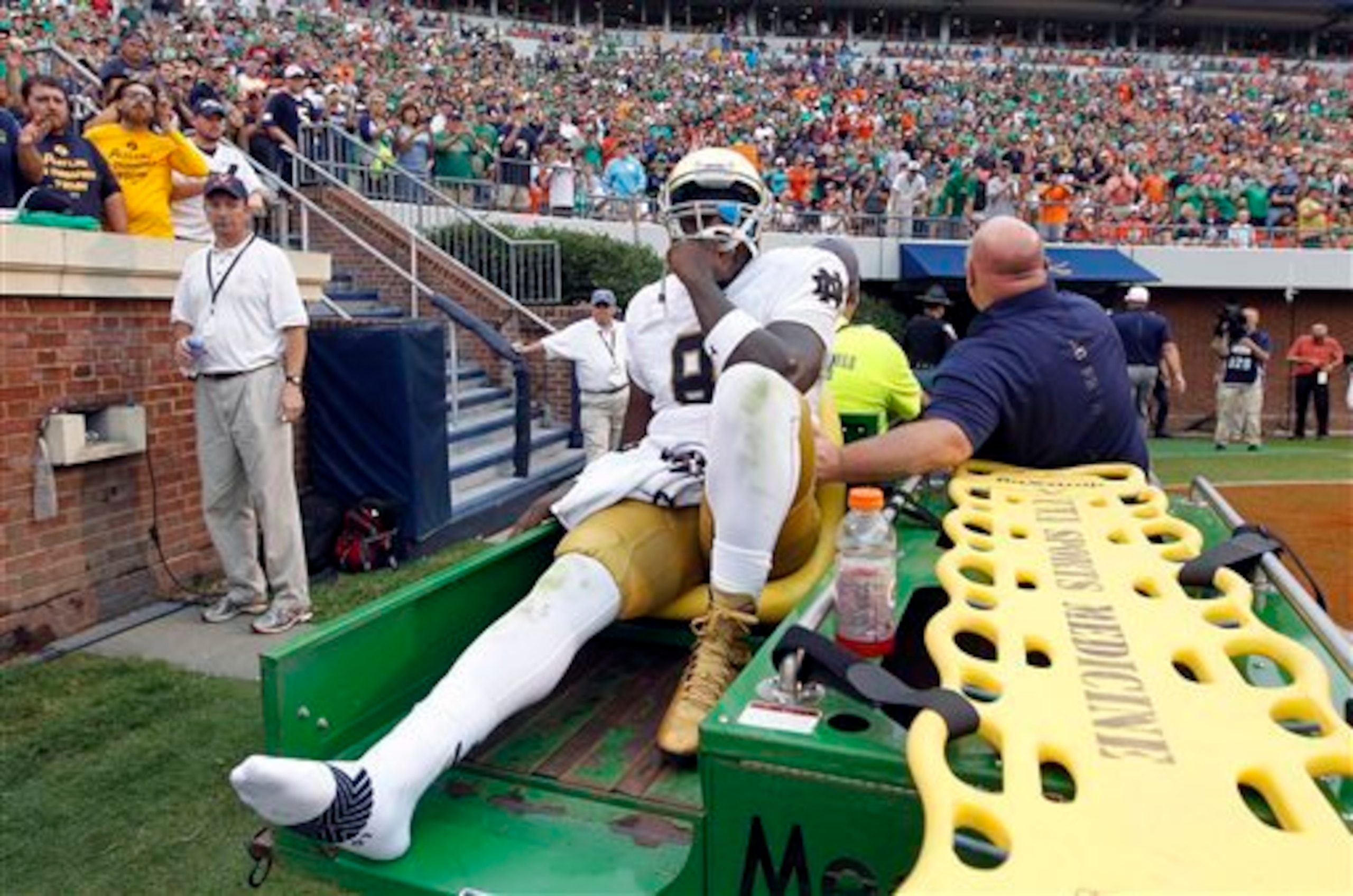 Malik Zaire's promising season ended with a broken ankle at Virginia.