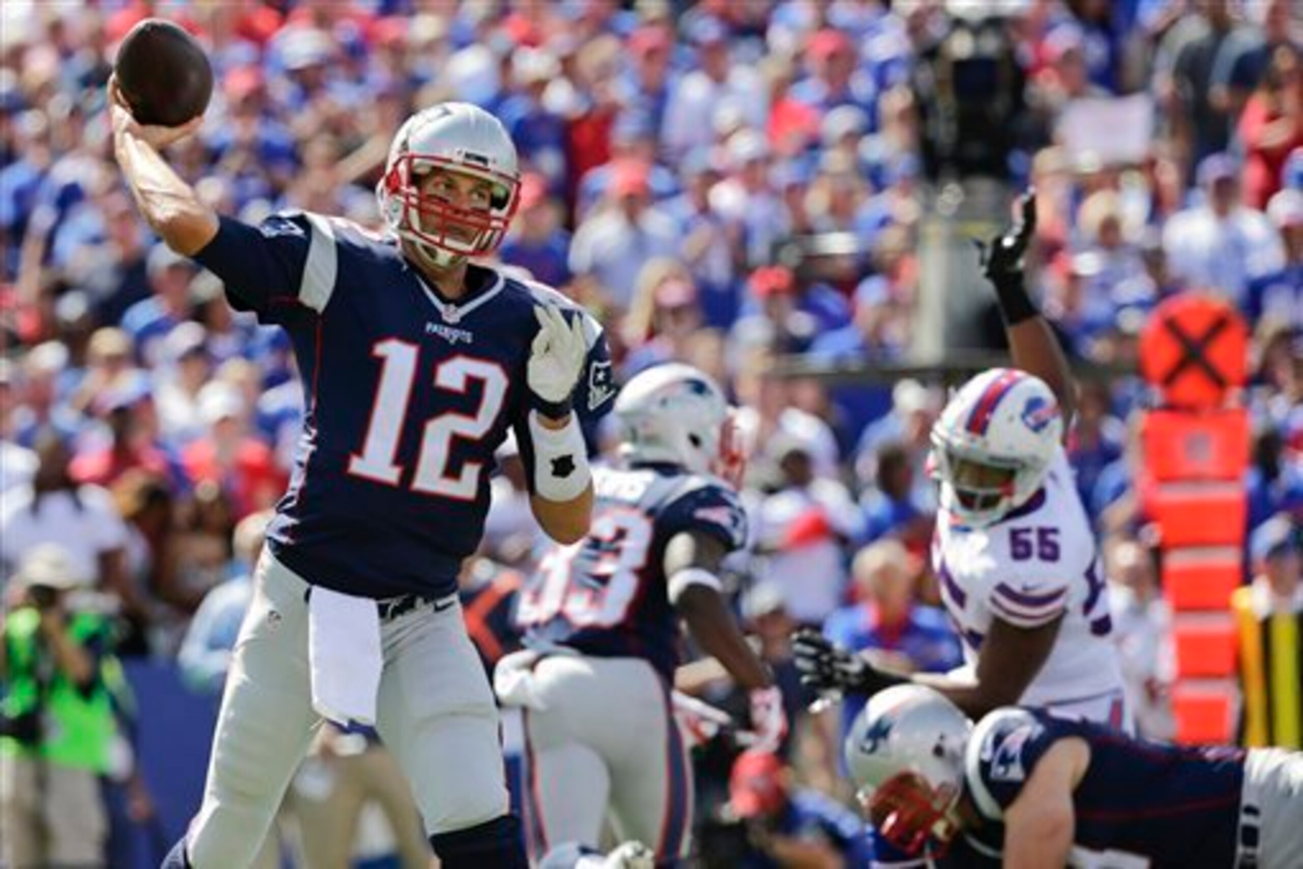 Tom Brady had a huge day in powering the Pats to a division win.