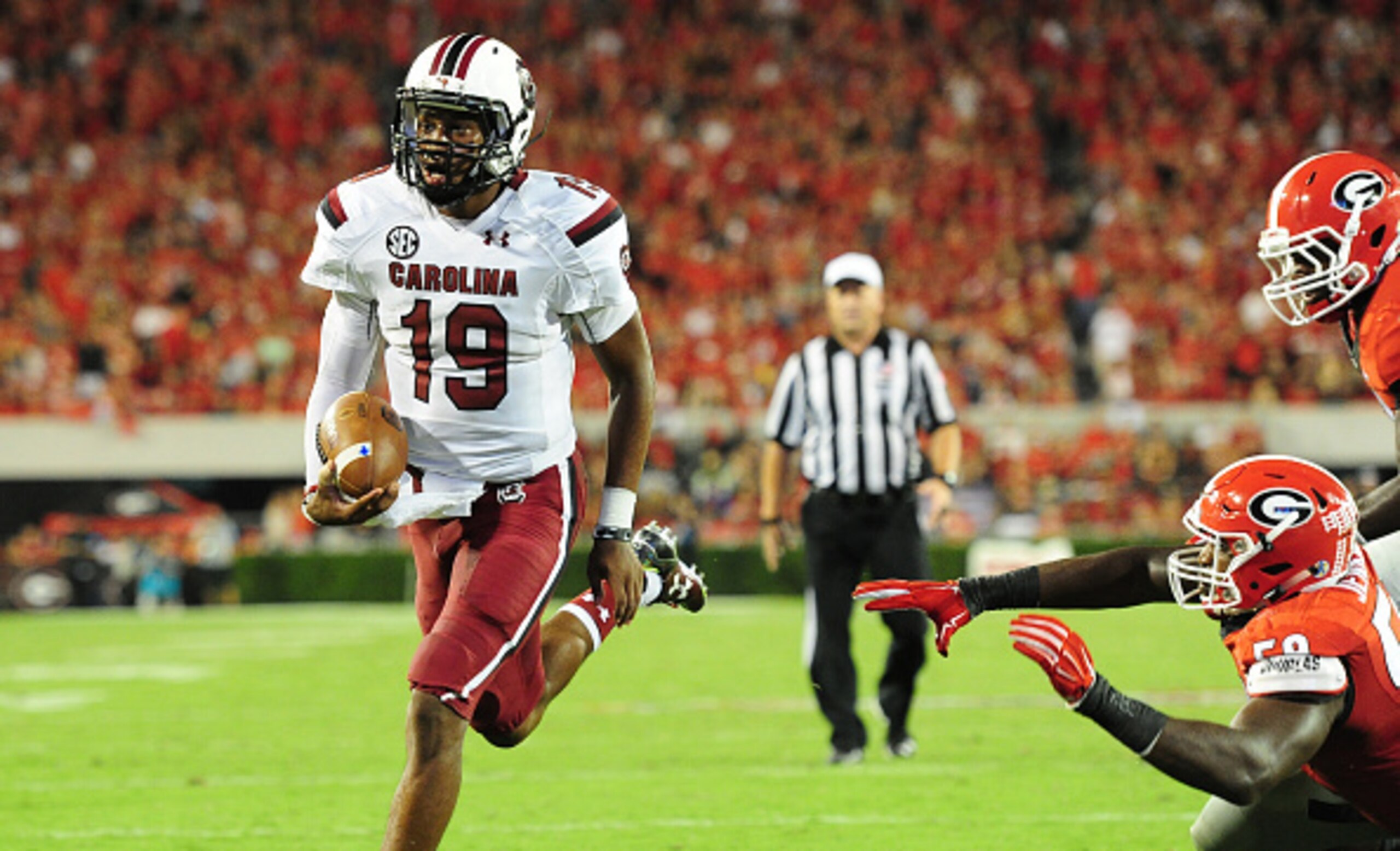 South Carolina QB Lorenzo Nunez South Carolina QB Lorenzo Nunez
