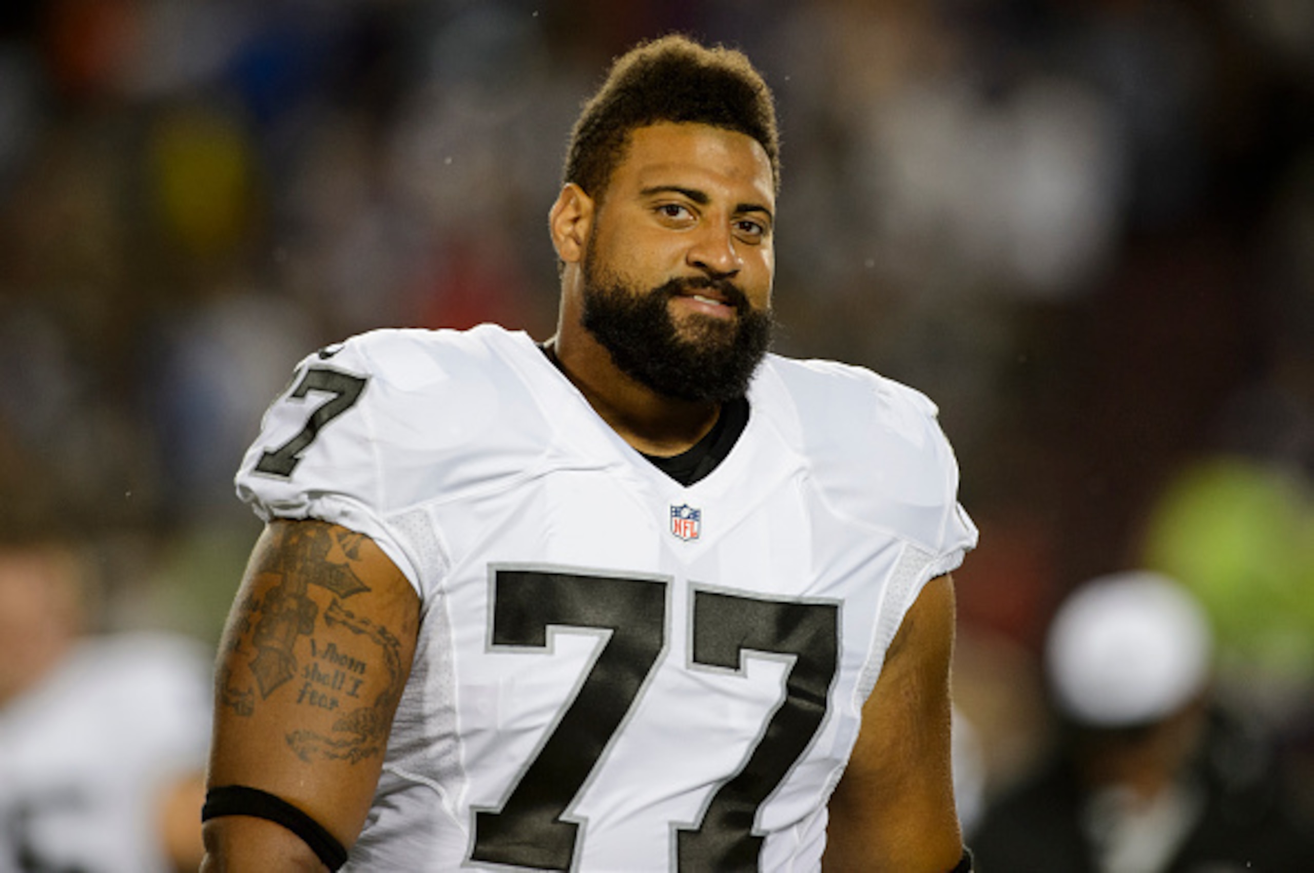 Right tackle Austin Howard