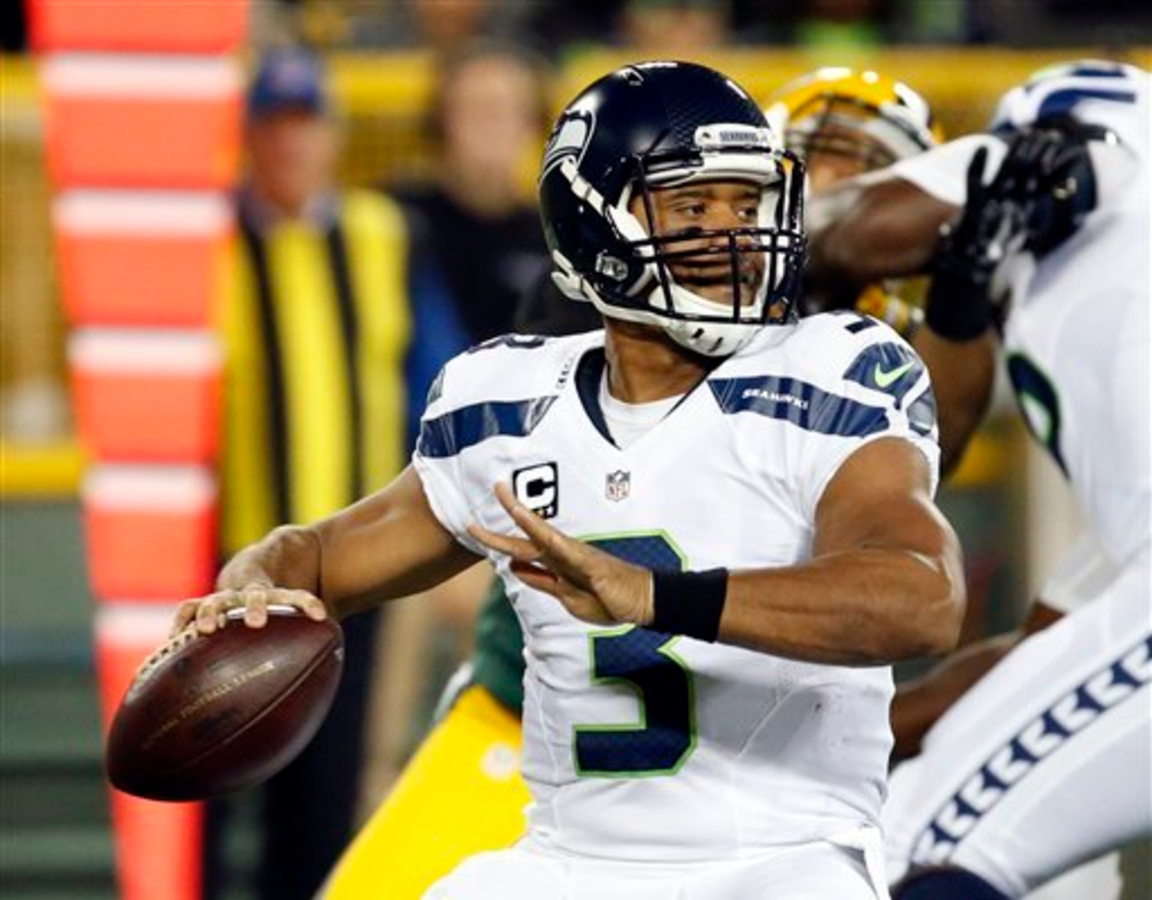 Wilson will end Seattle's two-game losing streak with a complete performance in Week 3.