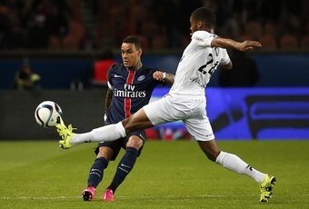 Marcus Coco starts a Guingamp counter.