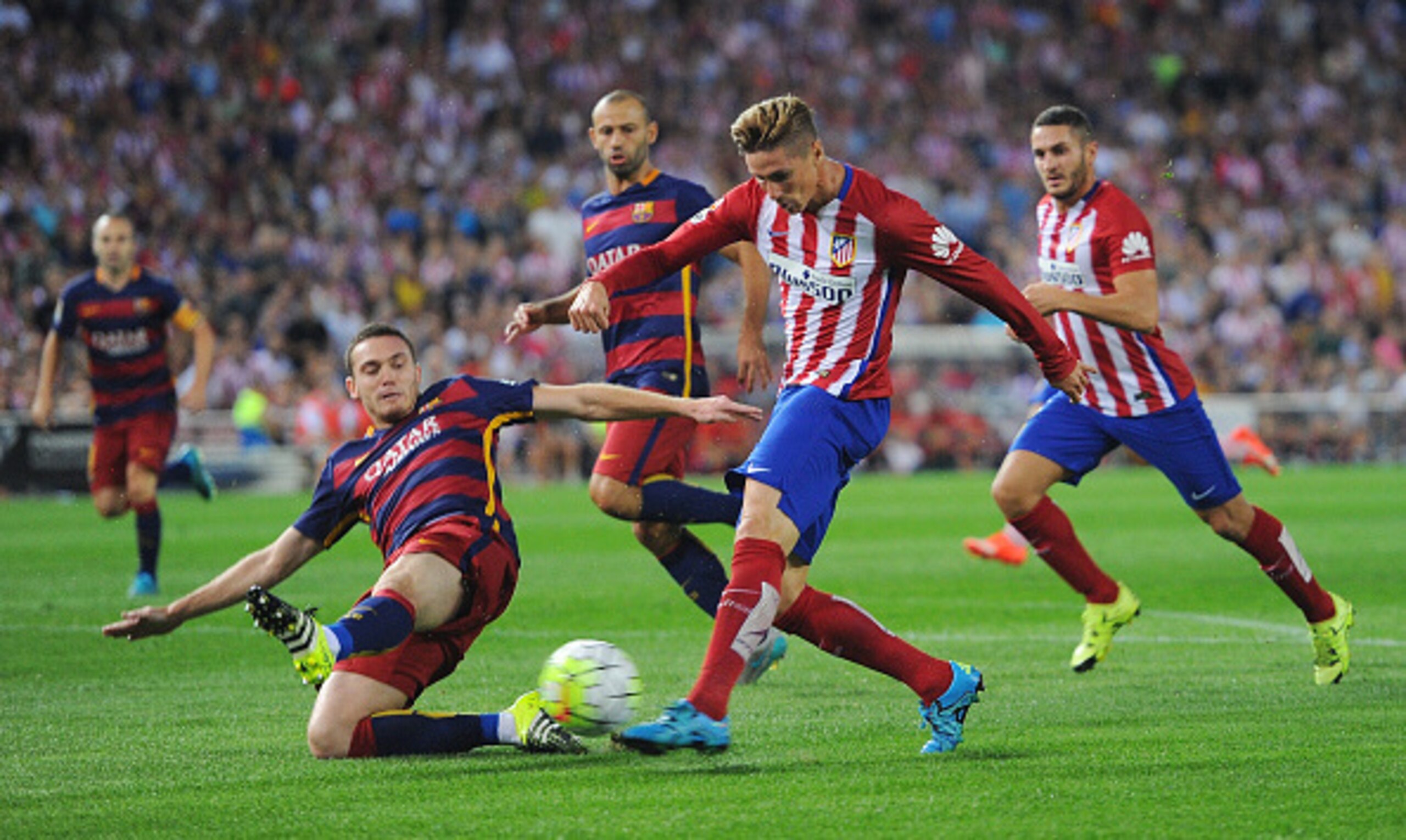 Thomas Vermaelen is very comfortable in possession of the ball.
