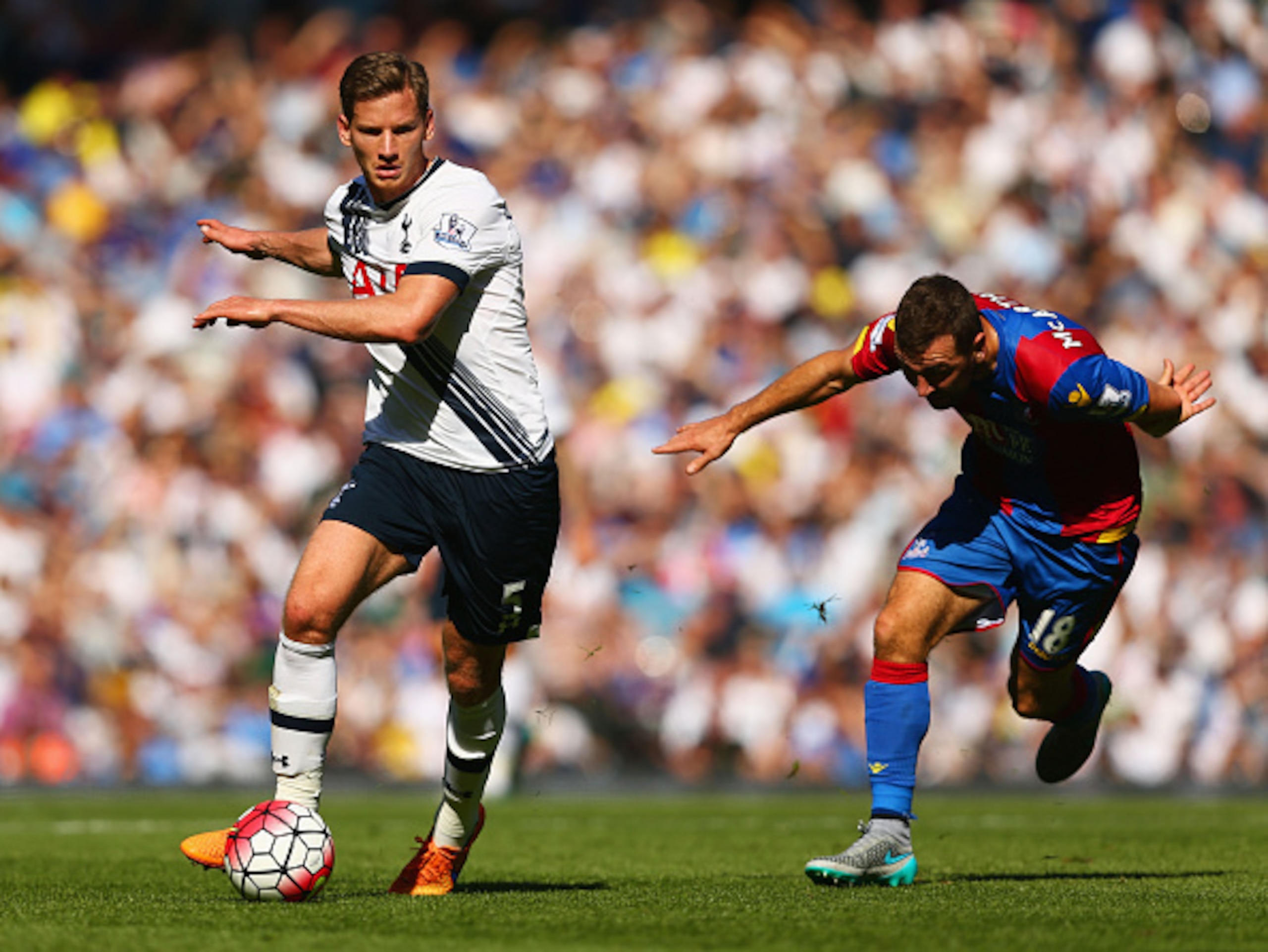 Jan Vertonghen glides away from a Crystal Palace challenger.