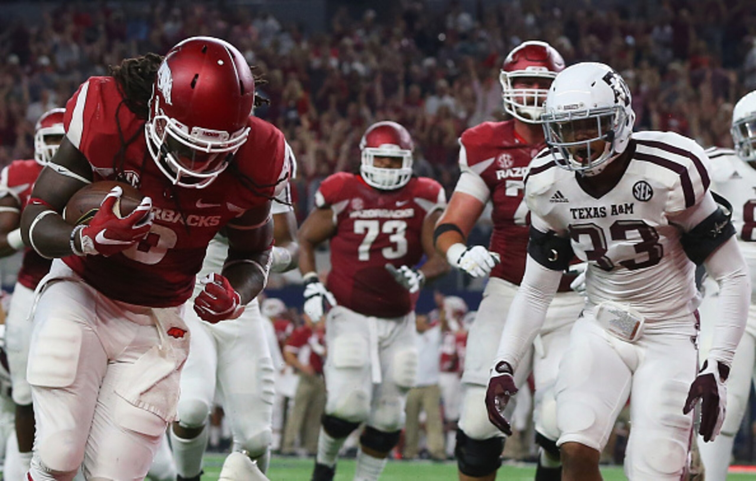 Alex Collins and Arkansas are struggling to adjust to big expectations.