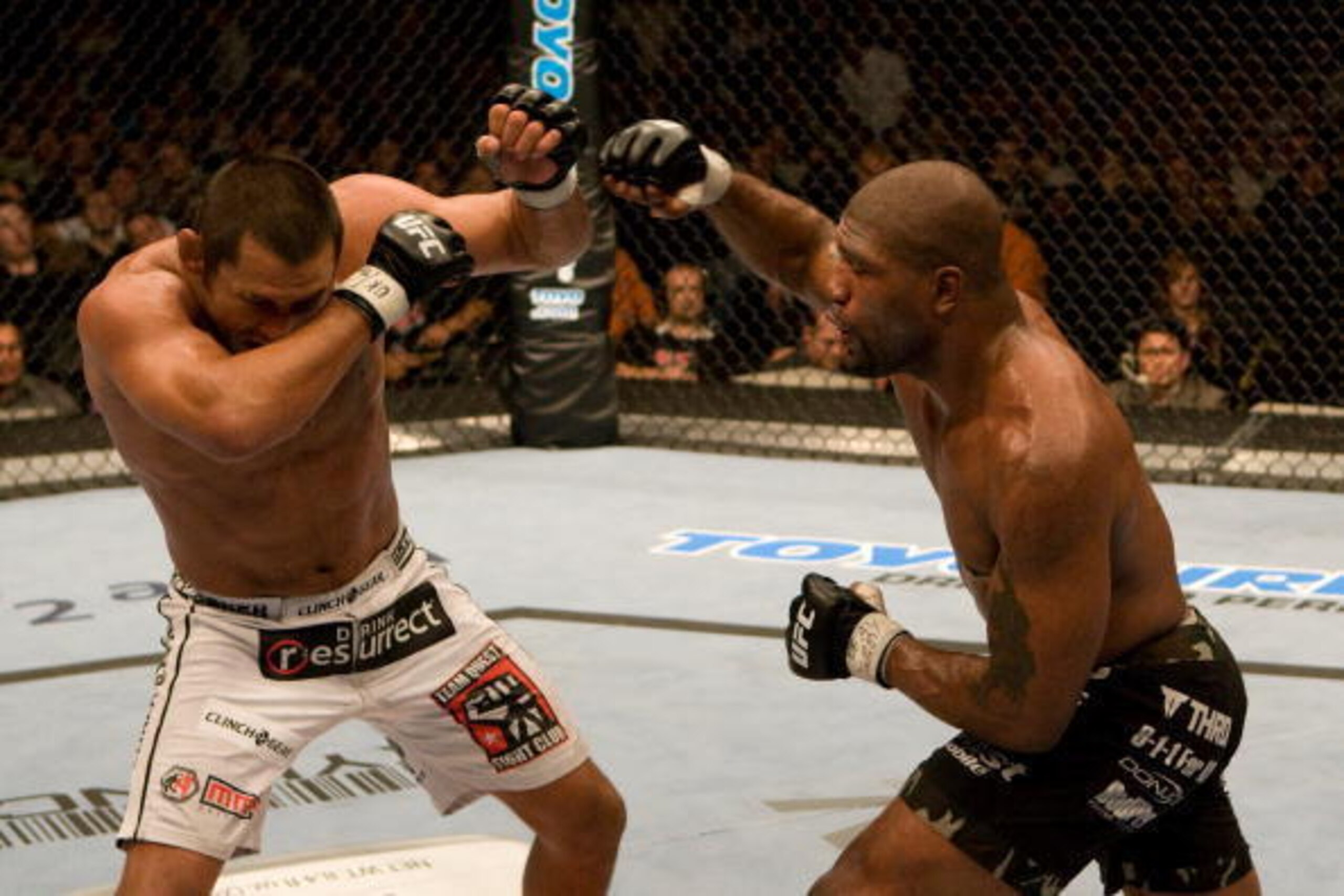 Quinton Jackson (right)