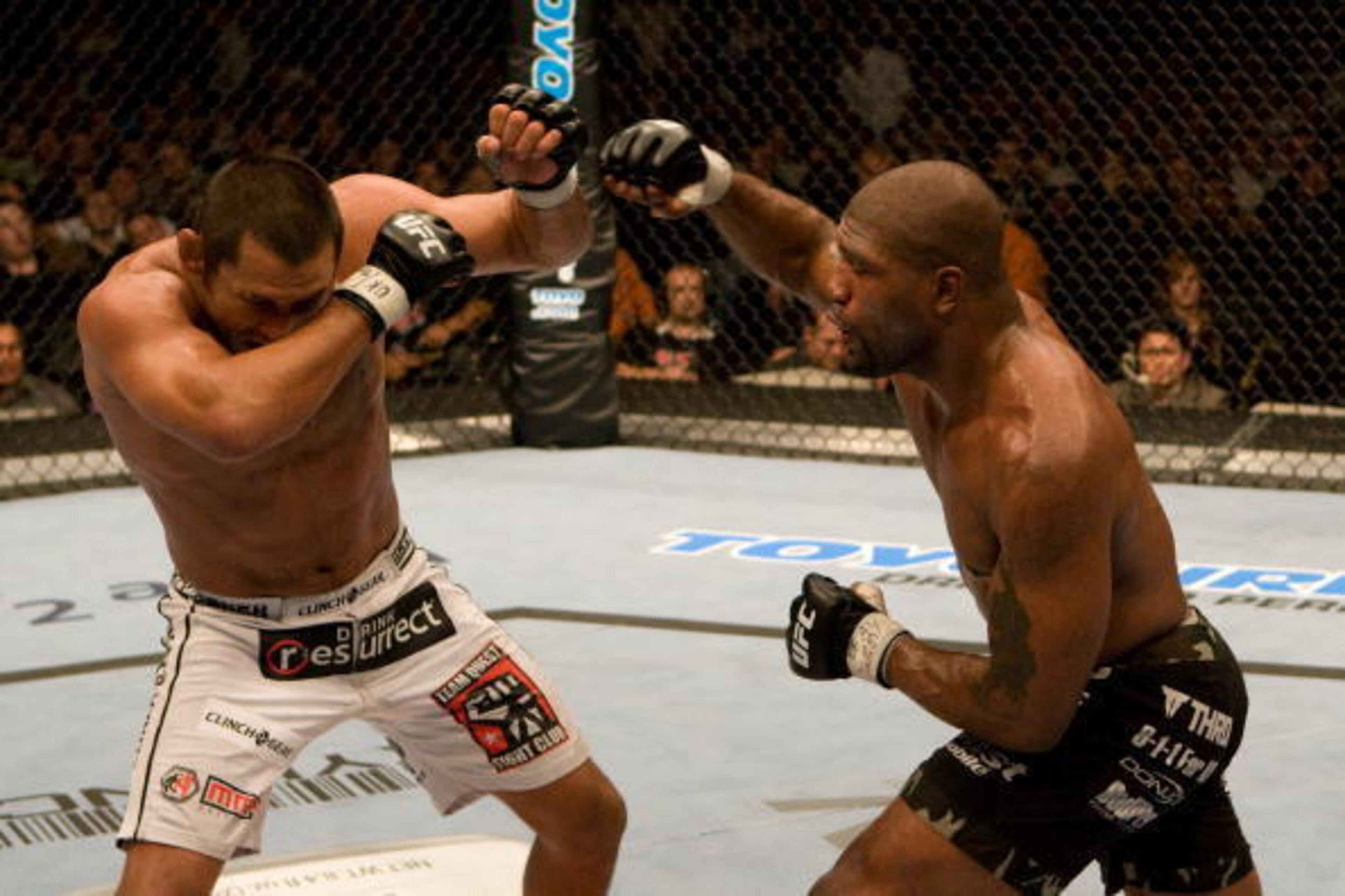 Quinton Jackson (right)