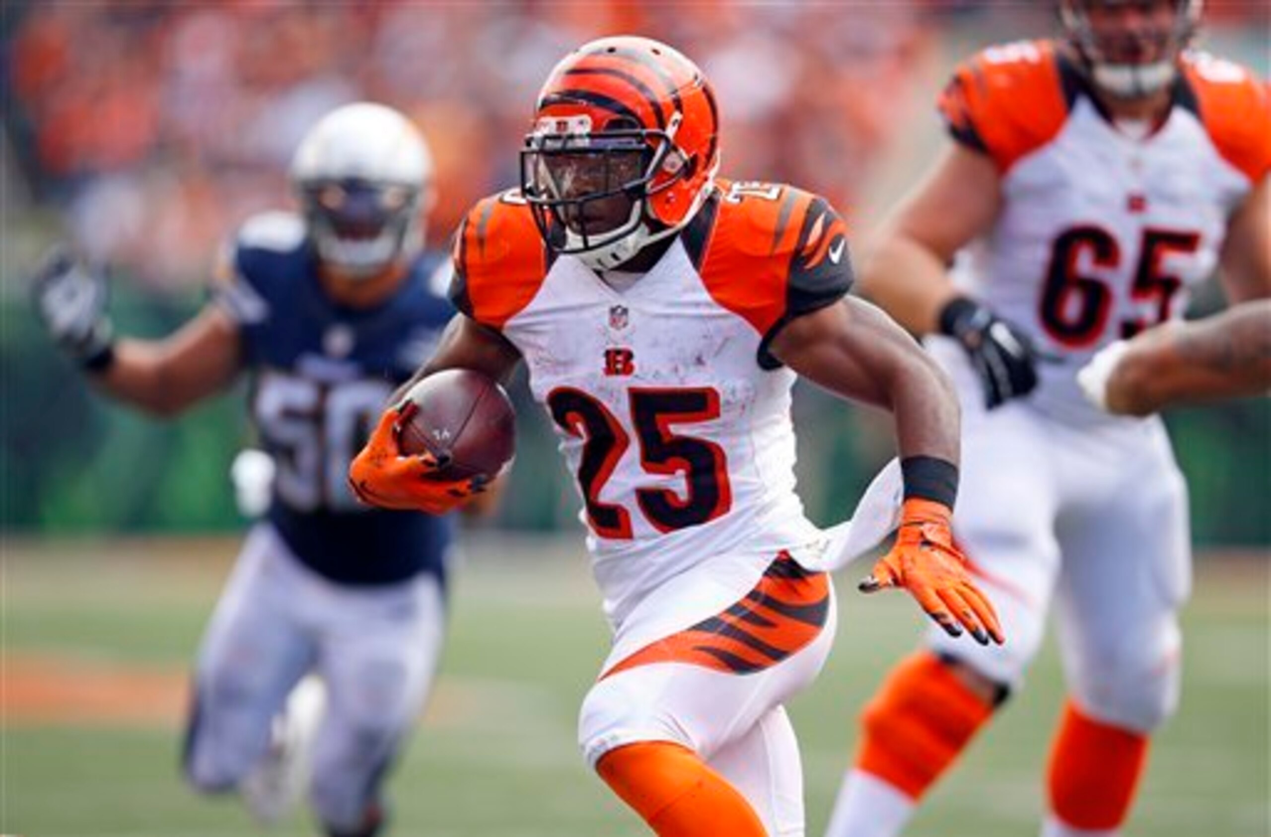 Giovani Bernard continues to play his way into more snaps by the week. Giovani Bernard continues to play his way into more snaps by the week.