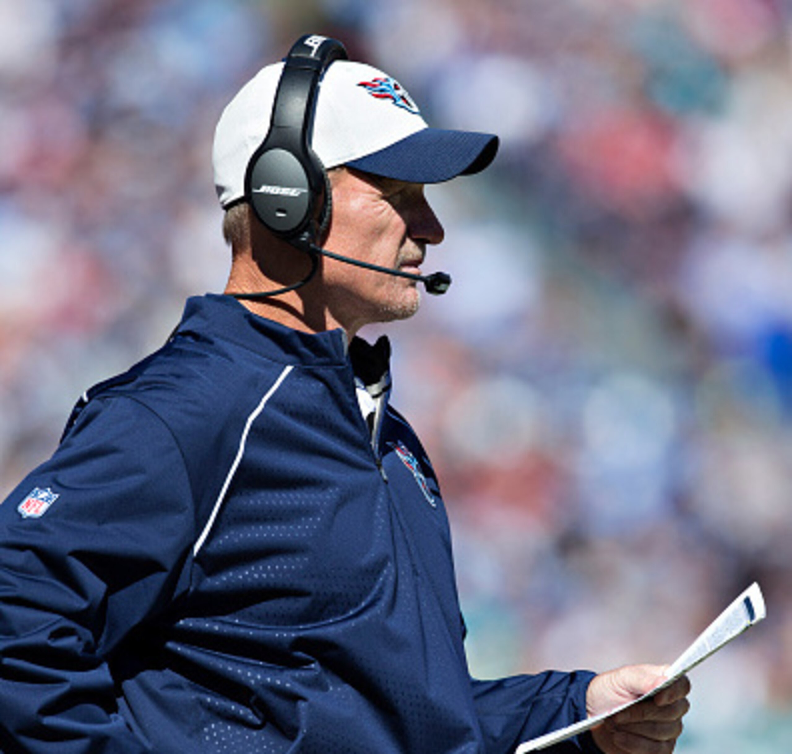 Whisenhunt 3-18 as Titans head coach