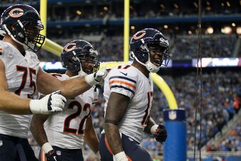 After missing the last four games, WR Alshon Jeffery (17) looked like his old self on Sunday in Detroit.