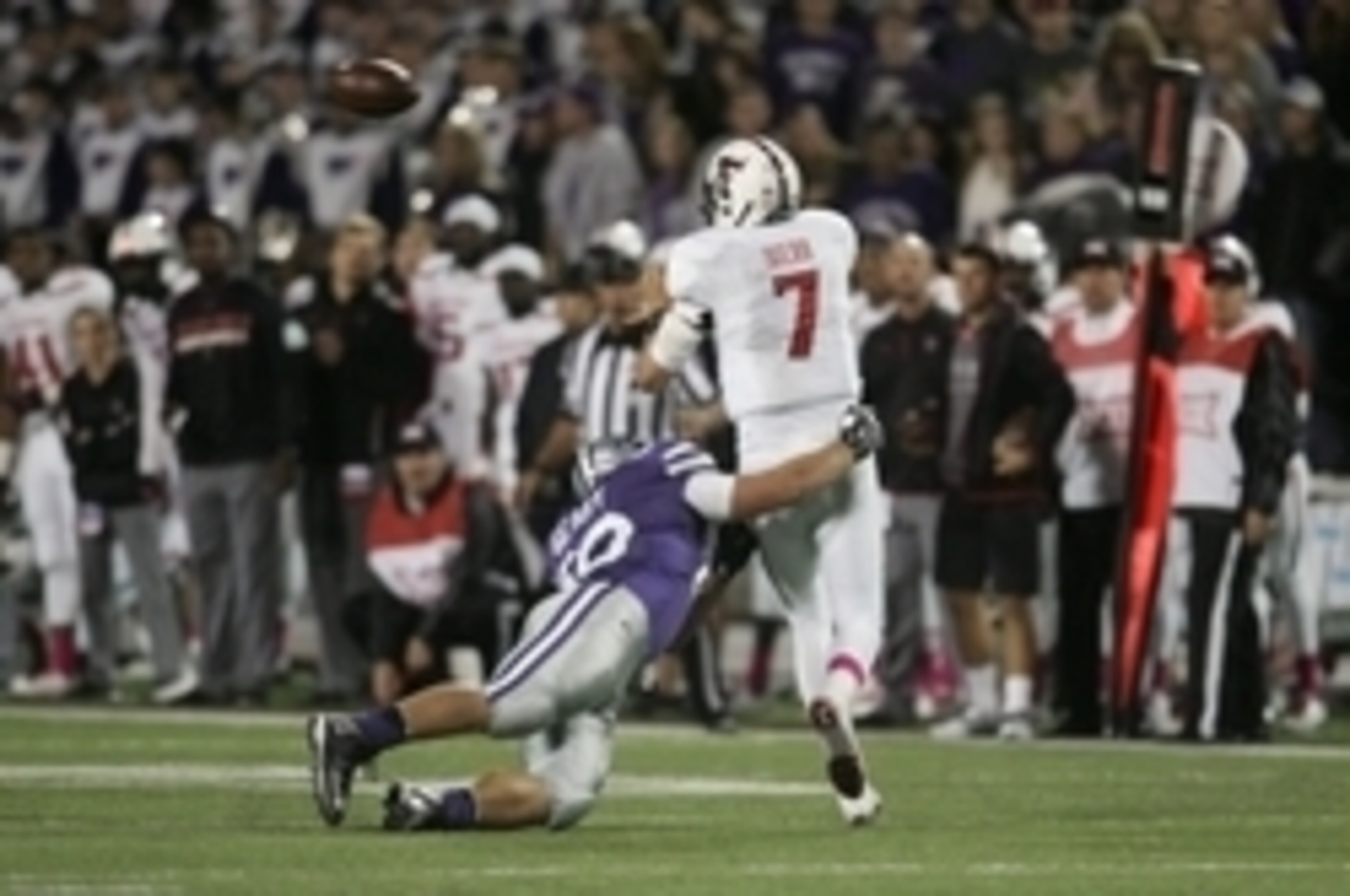 Geary is becoming a disruptive force in the middle of the Kansas State defense. Geary is becoming a disruptive force in the middle of the Kansas State defense.
