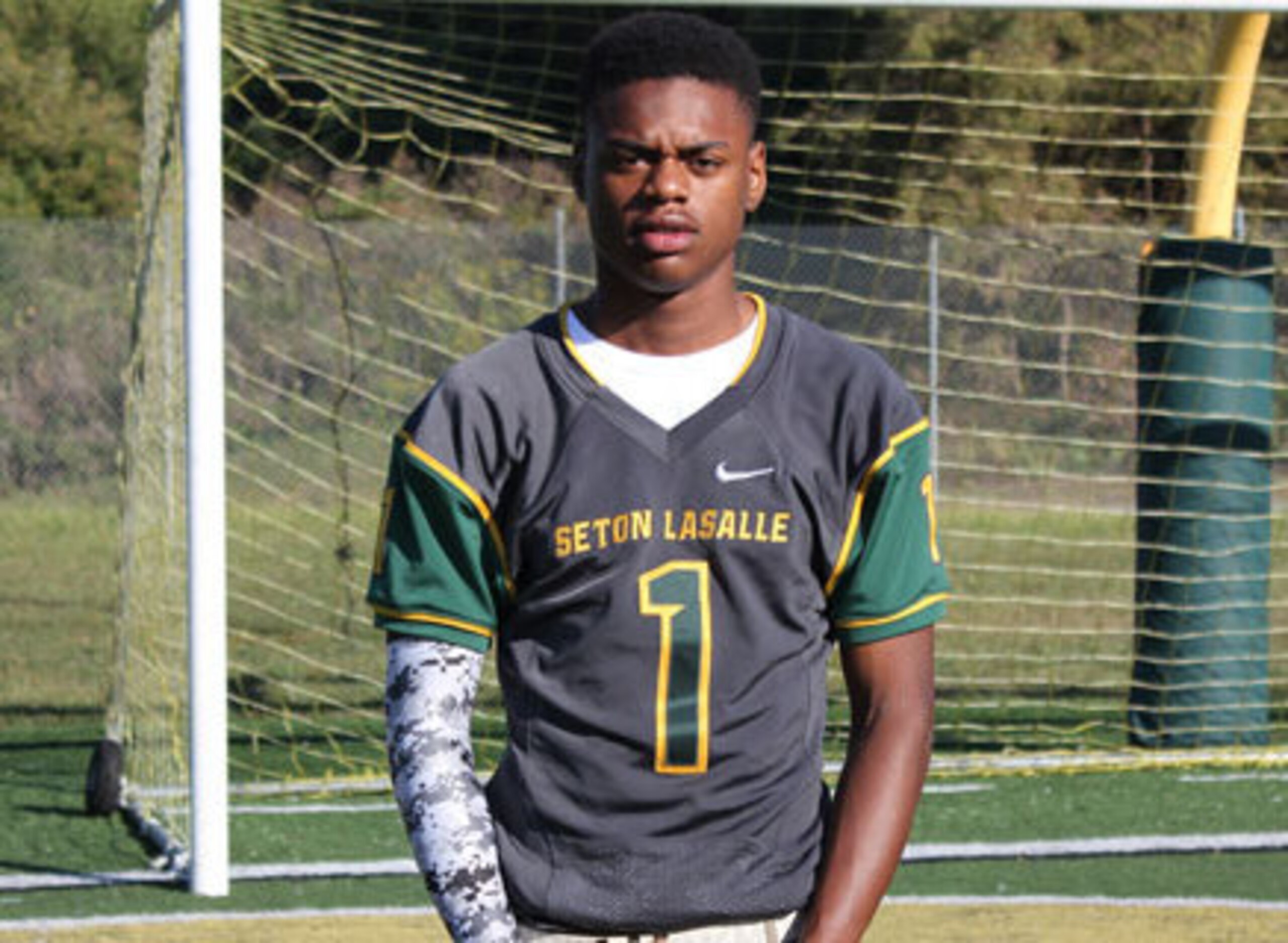 Local defensive back Paris Ford provides a key playmaker in Pitt's 2017 class.