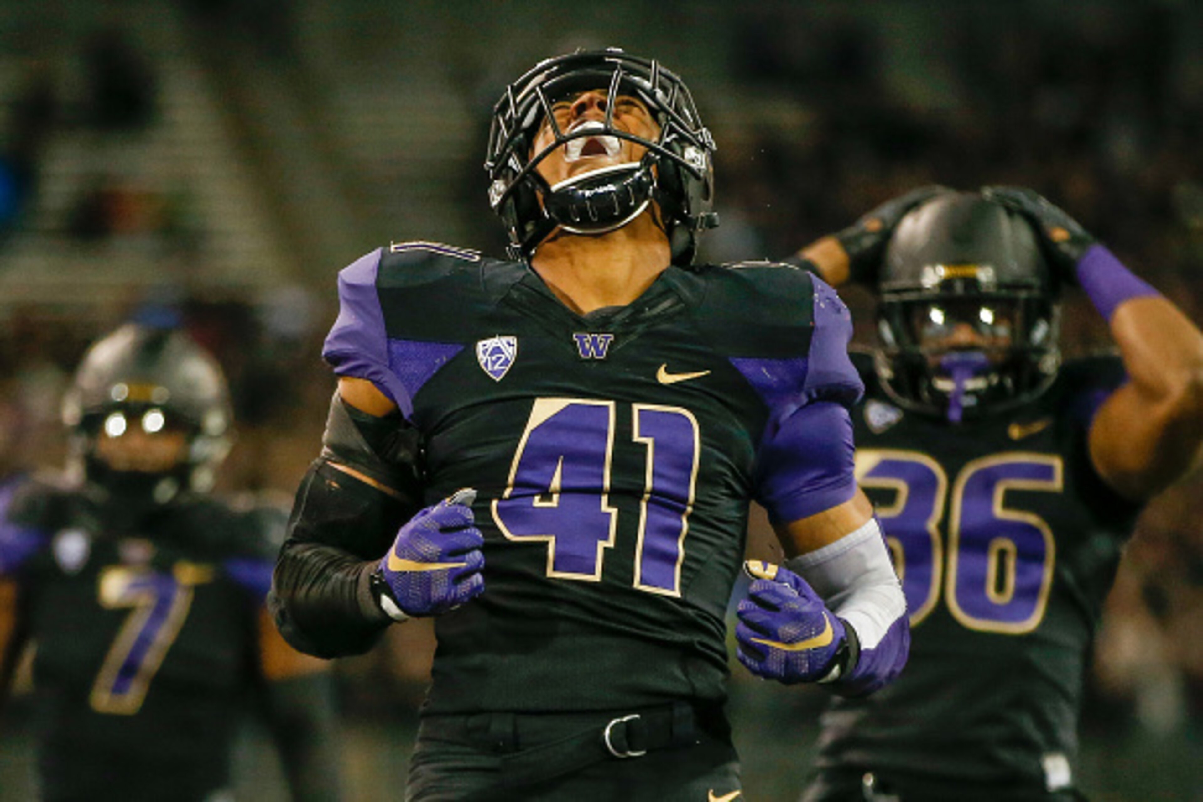 Washington LB Travis Feeney