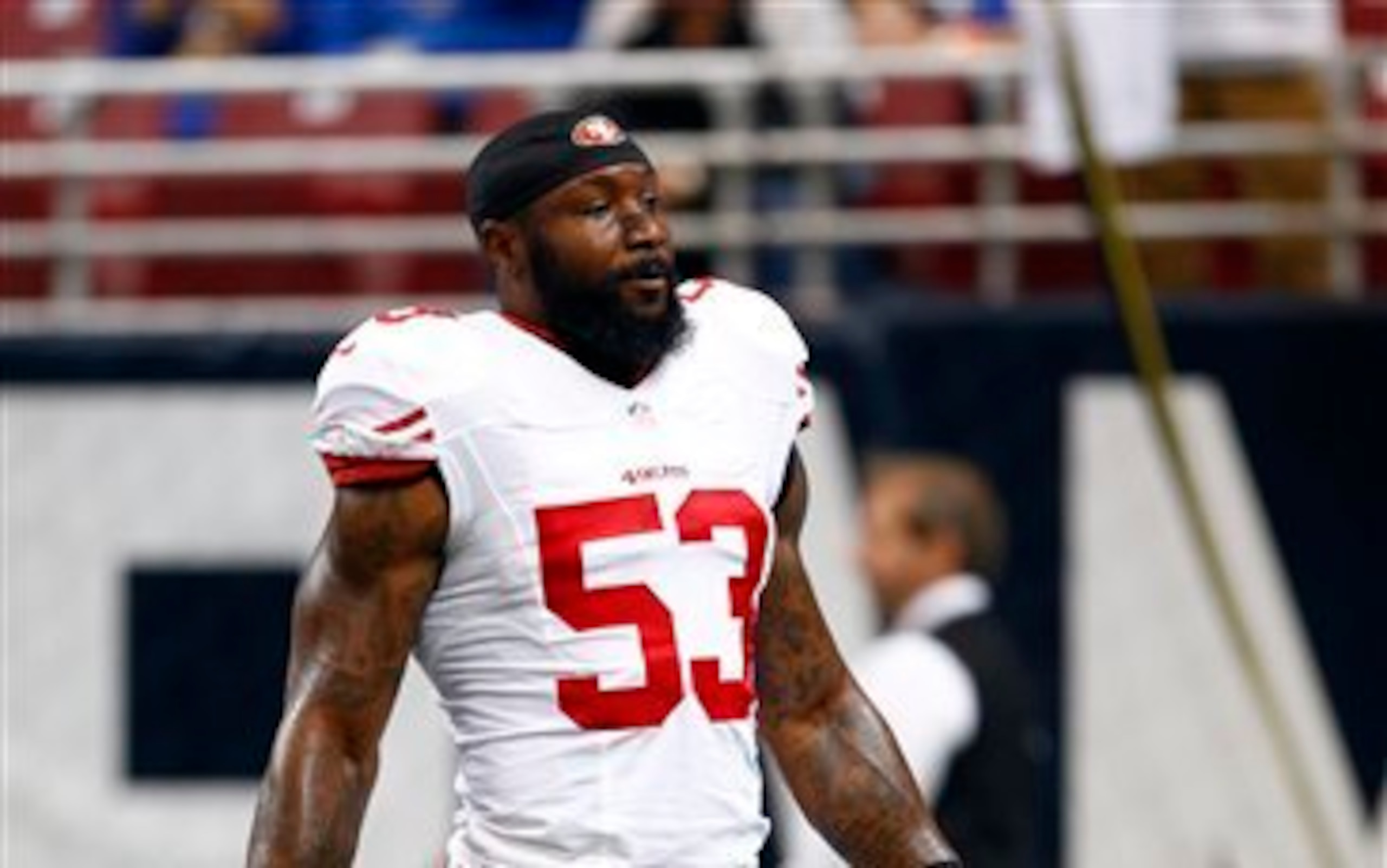 Linebacker NaVorro Bowman continues to work hard despite his team's lowly 2015 record.