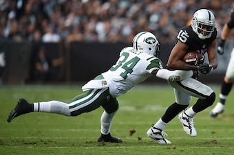 Raiders wide receiver Michael Crabtree makes a catch.