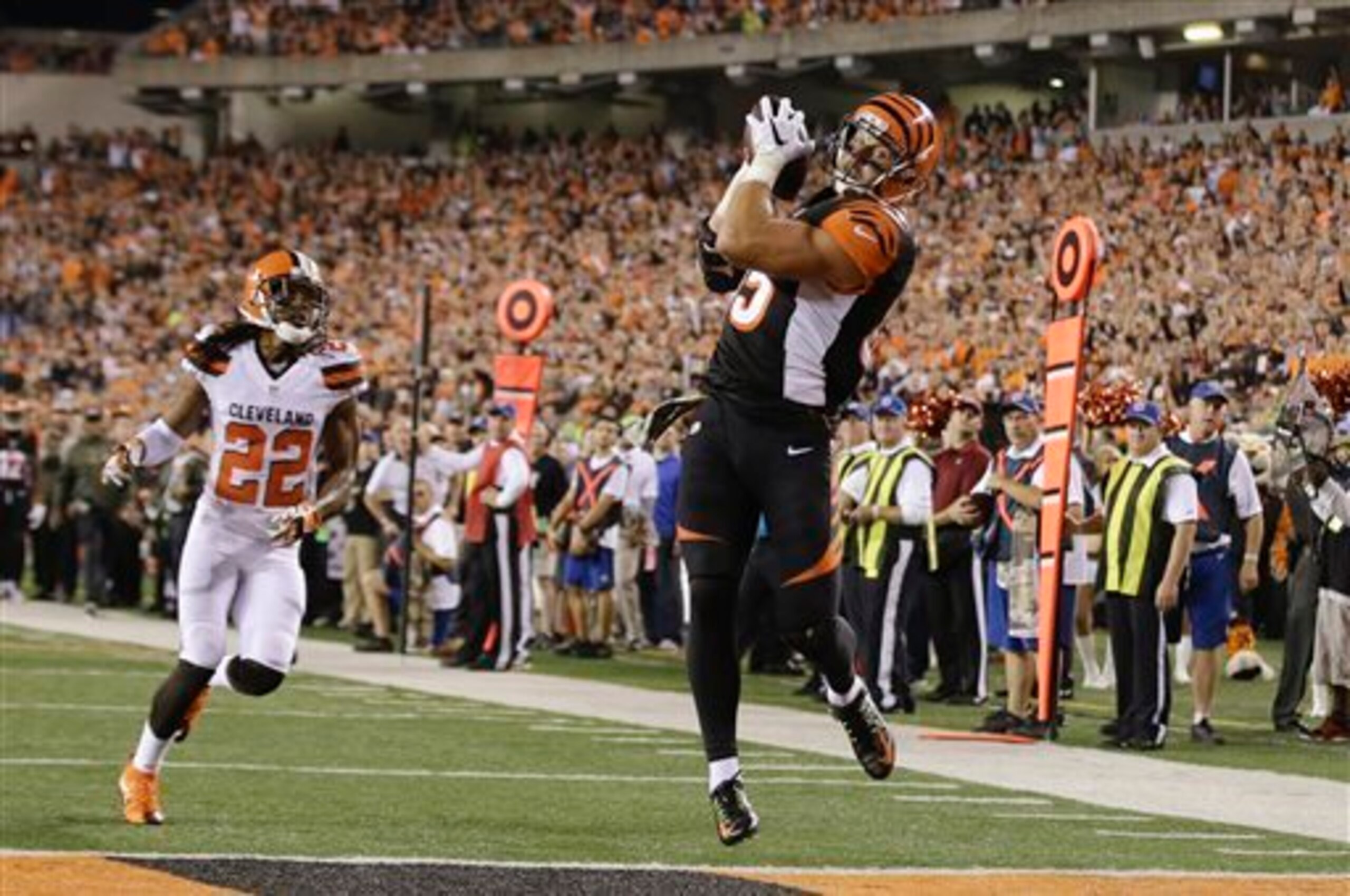 Tyler Eifert scored three times Thursday.
