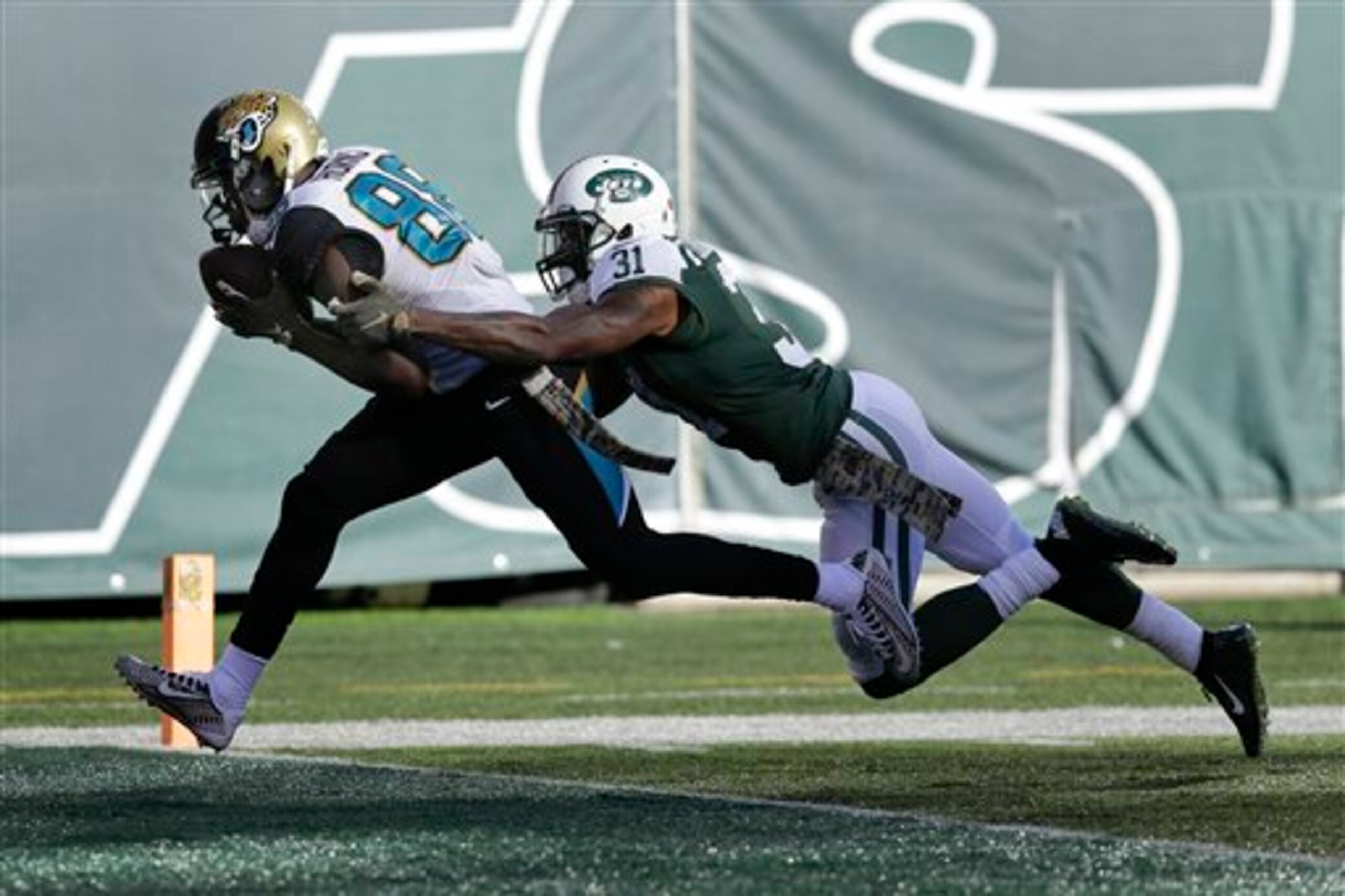Antonio Cromartie is beat for a touchdown.