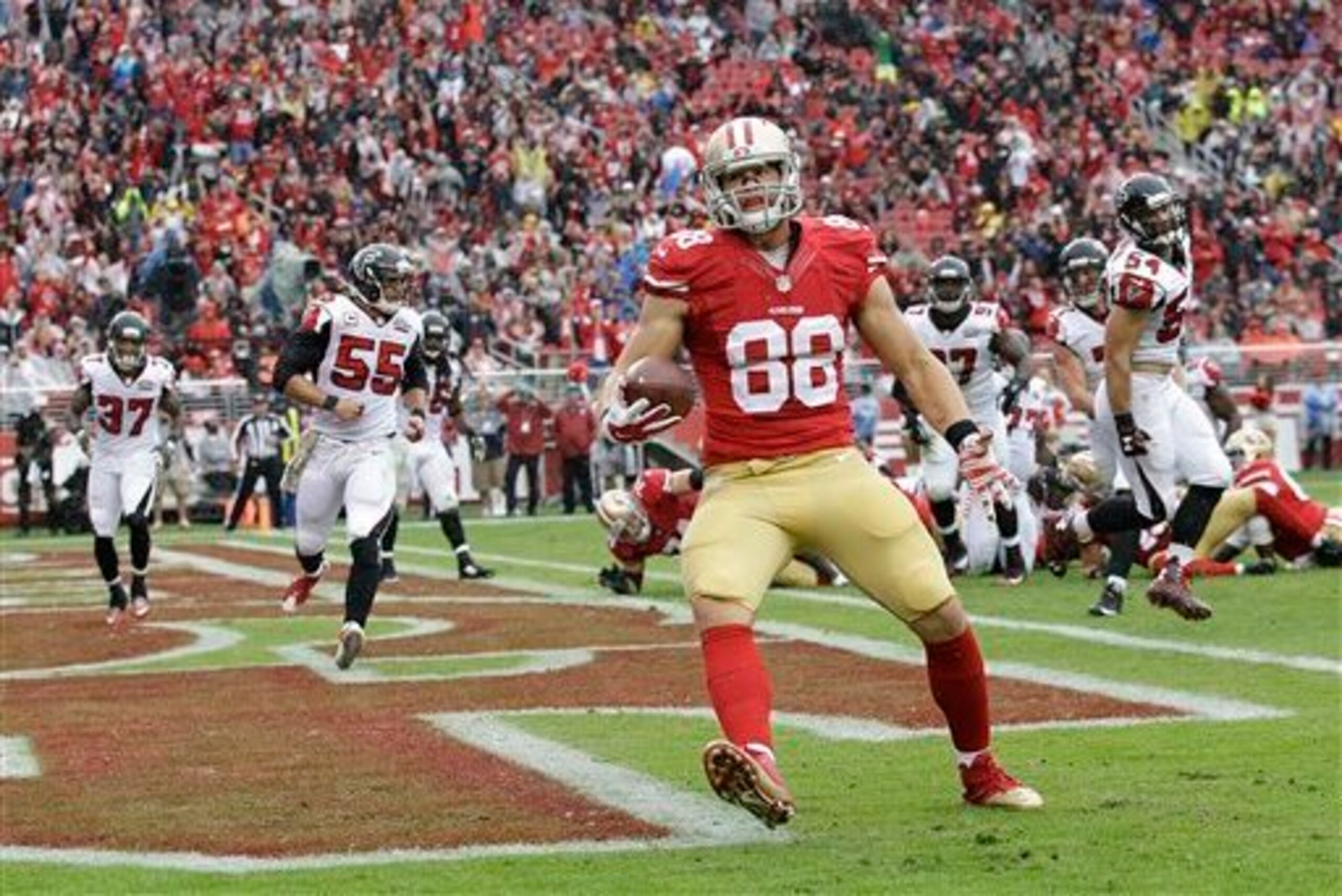 Tight end Garrett Celek hauled in two touchdowns in the first half.