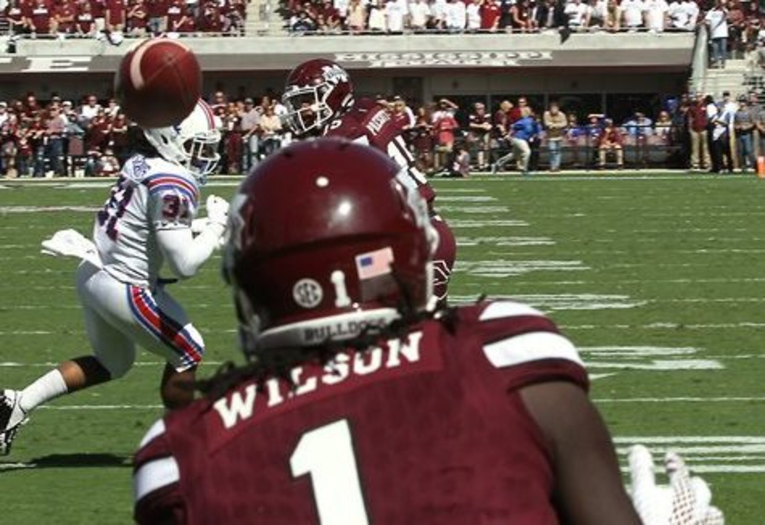 Mississippi State's De'Runnya Wilson is a big target for quarterback Dak Prescott.