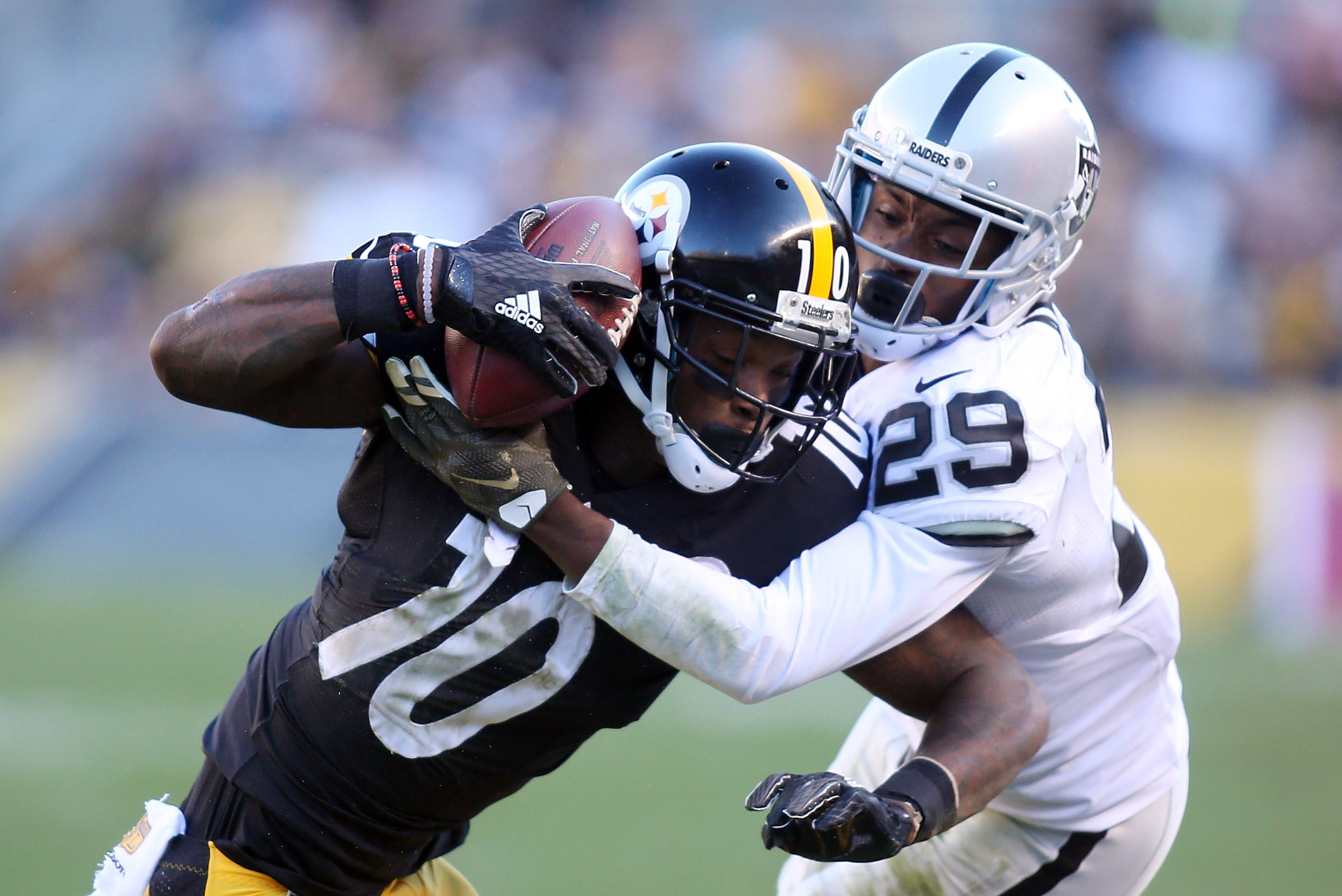 Raiders cornerback David Amerson
