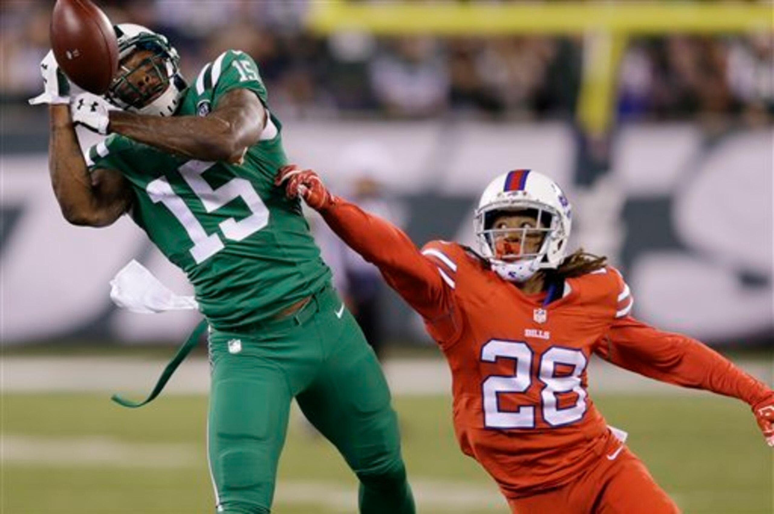 Brandon Marshall drops a pass.