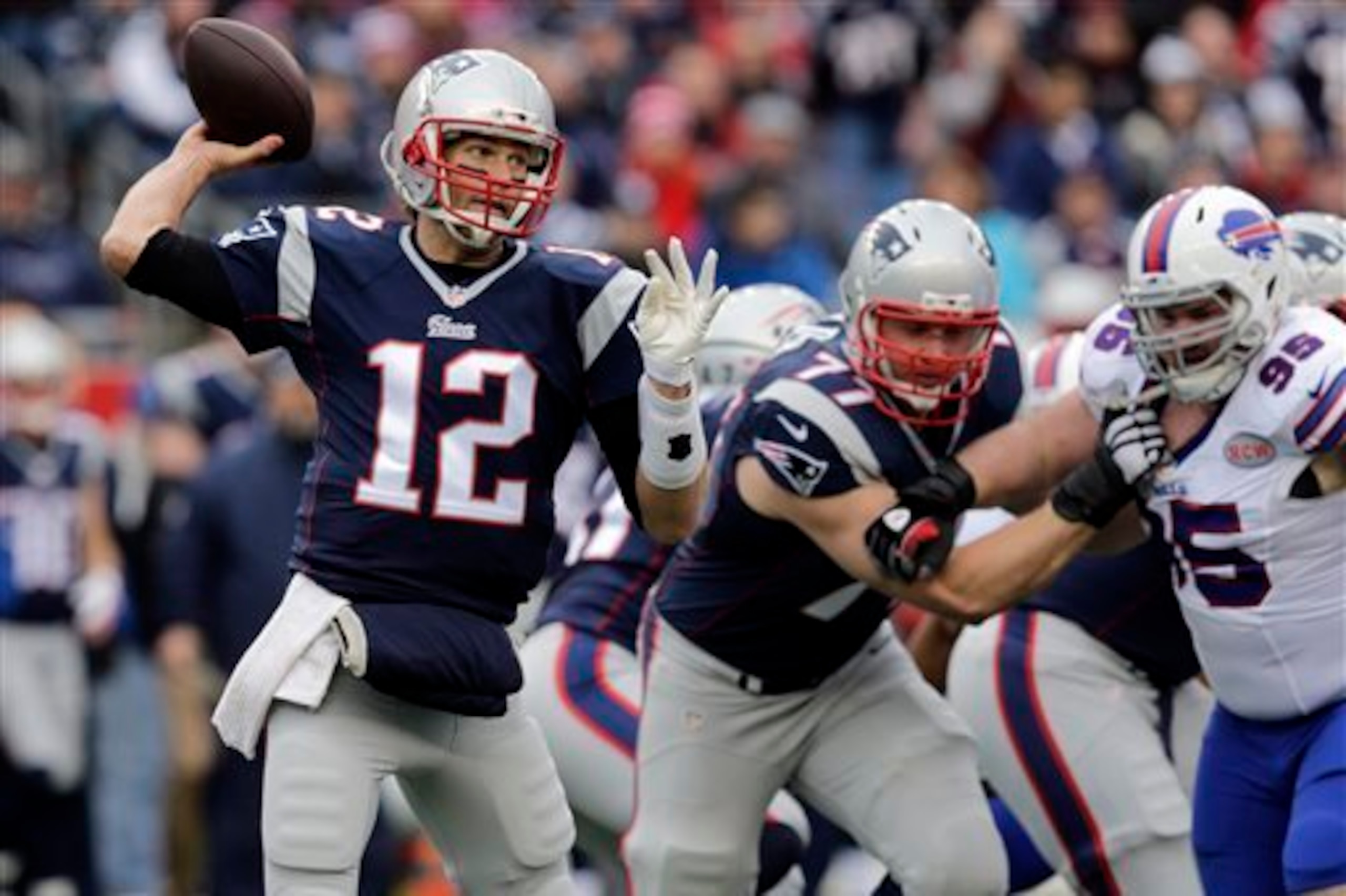 Can Tom Brady and Co. sweep the season series from Buffalo?