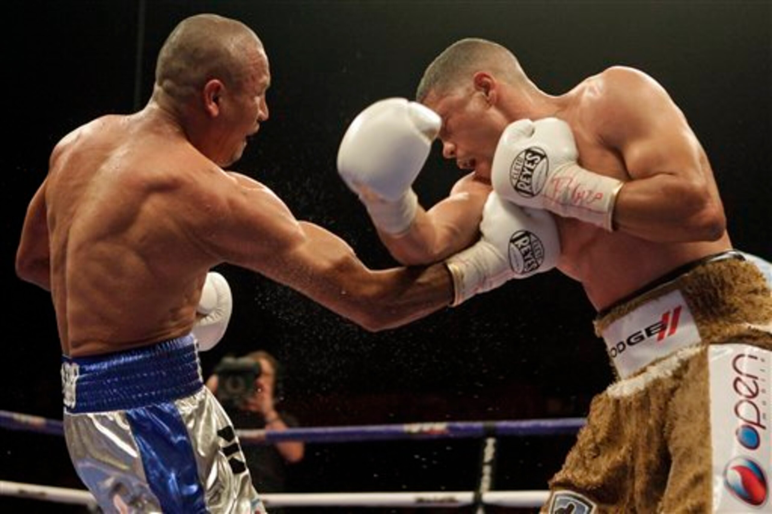 Salido proved too tough for Lopez.