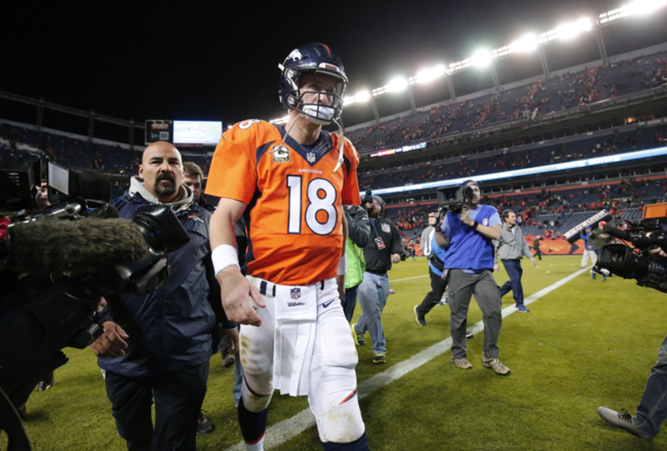 Peyton Manning needs to get himself healthy before he should think about returning to action