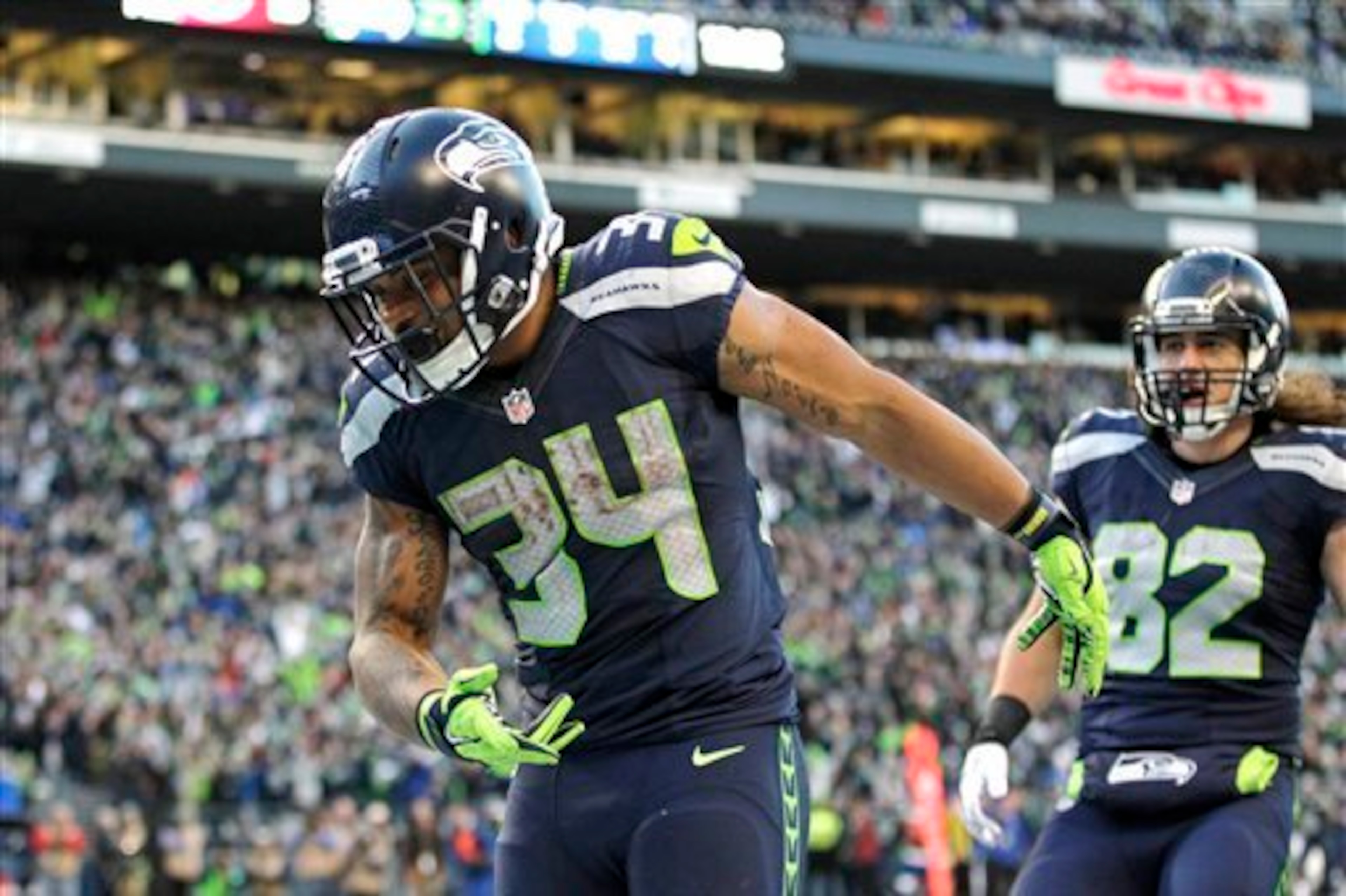 Running back Thomas Rawls had a career day, leading the Seattle Seahawks to victory against the San Francisco 49ers.