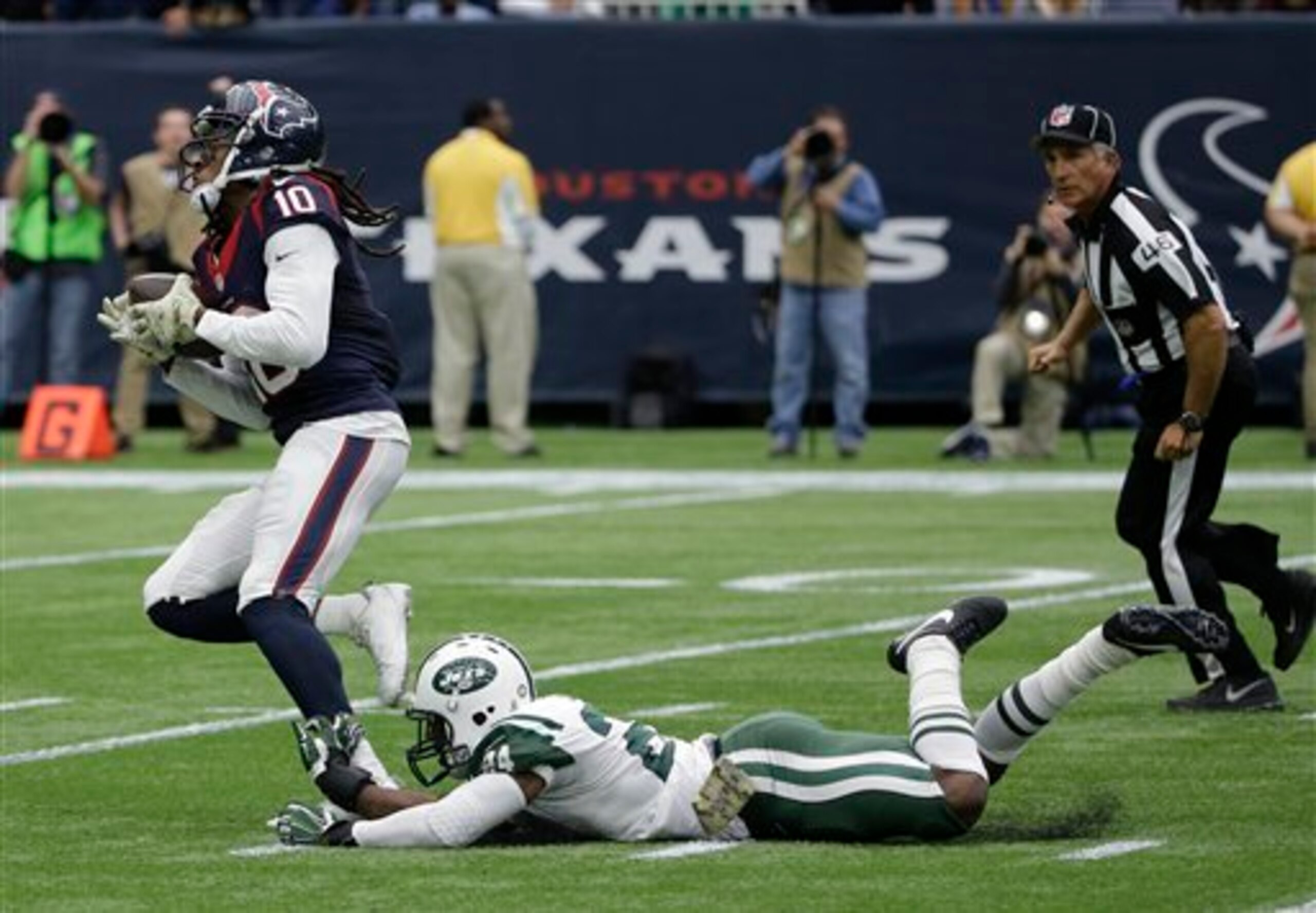 Darrelle Revis gives up a touchdown last week.