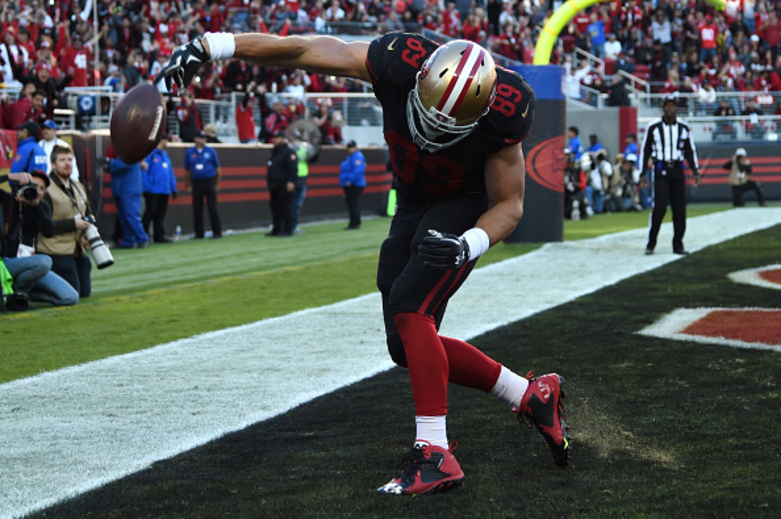 Tight end Vance McDonald's hot streak continued as he recorded his second touchdown in as many games.