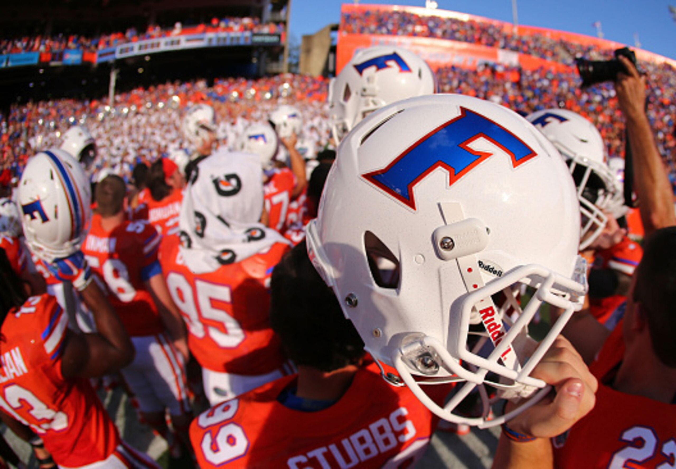 Florida's two losses this season have been LSU, 35-28, and Florida State 27-2.