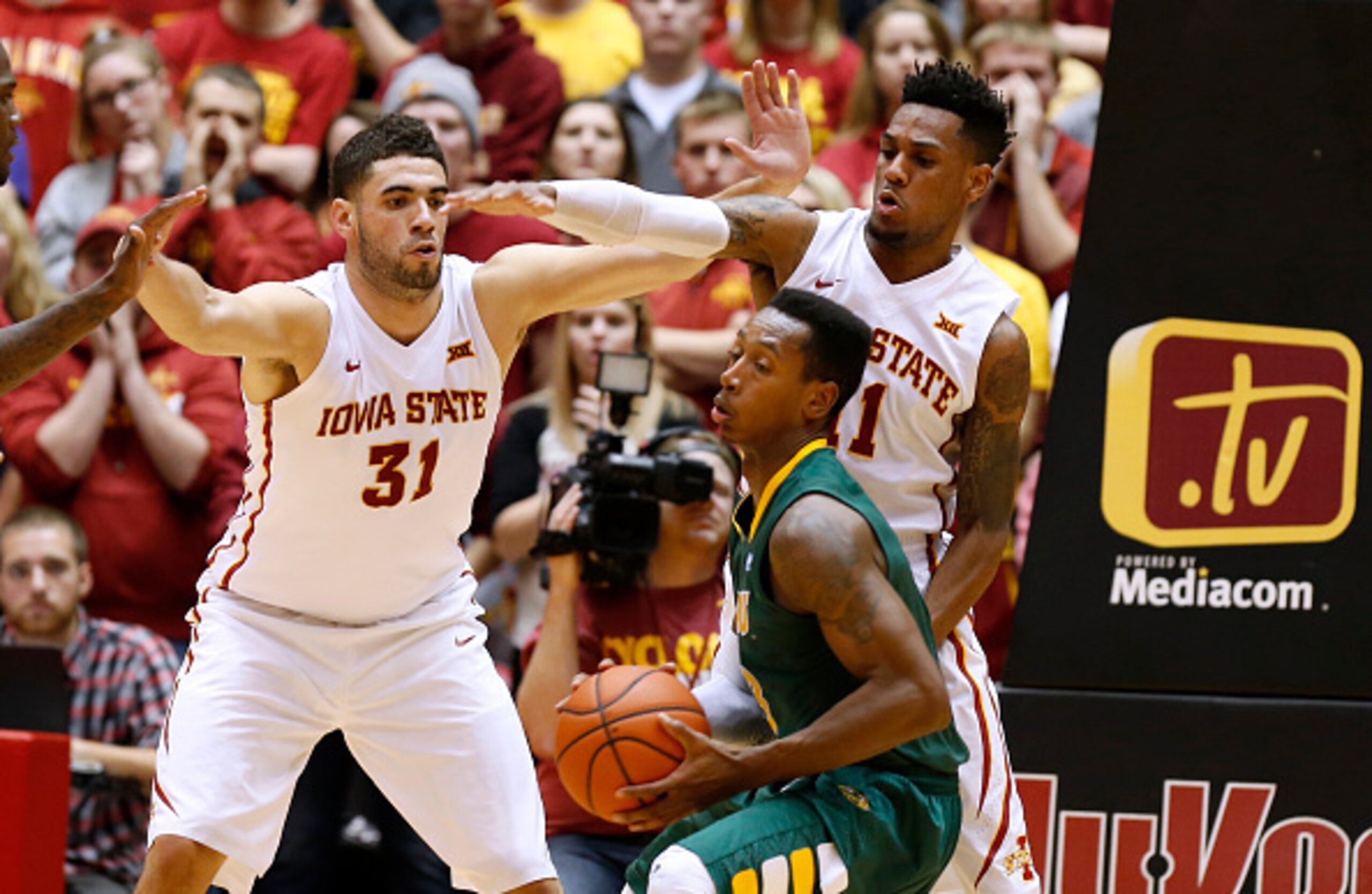 Georges Niang (left) leads the Cyclones in scoring.