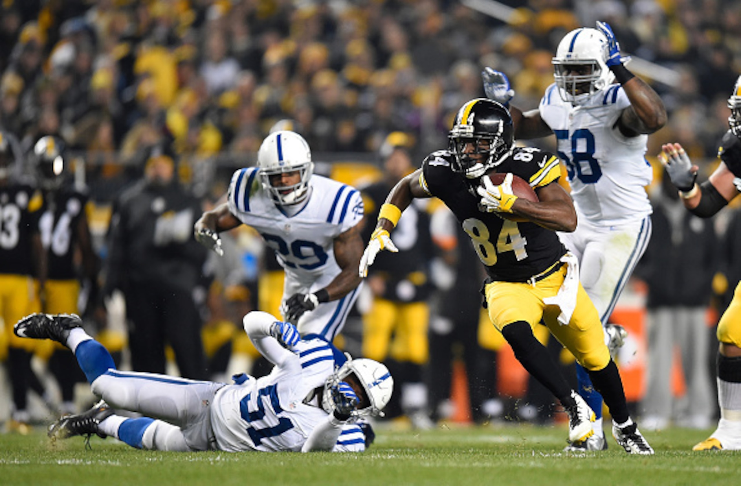 Antonio Brown had another huge game for the Steelers. Antonio Brown had another huge game for the Steelers.